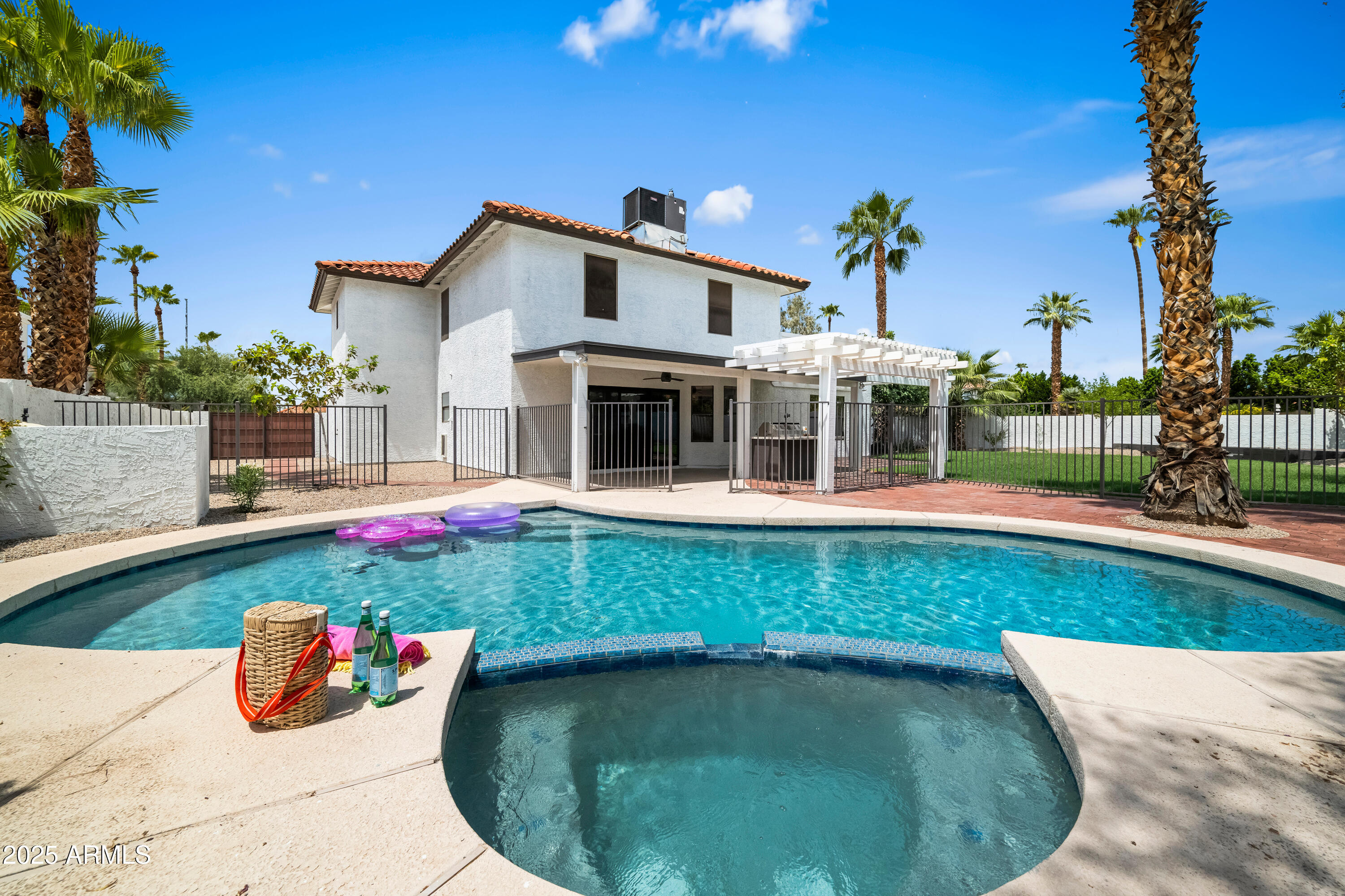 Scottsdale, Arizona 85254, United States, 4 Bedrooms Bedrooms, ,3 BathroomsBathrooms,Residential,Active,195820