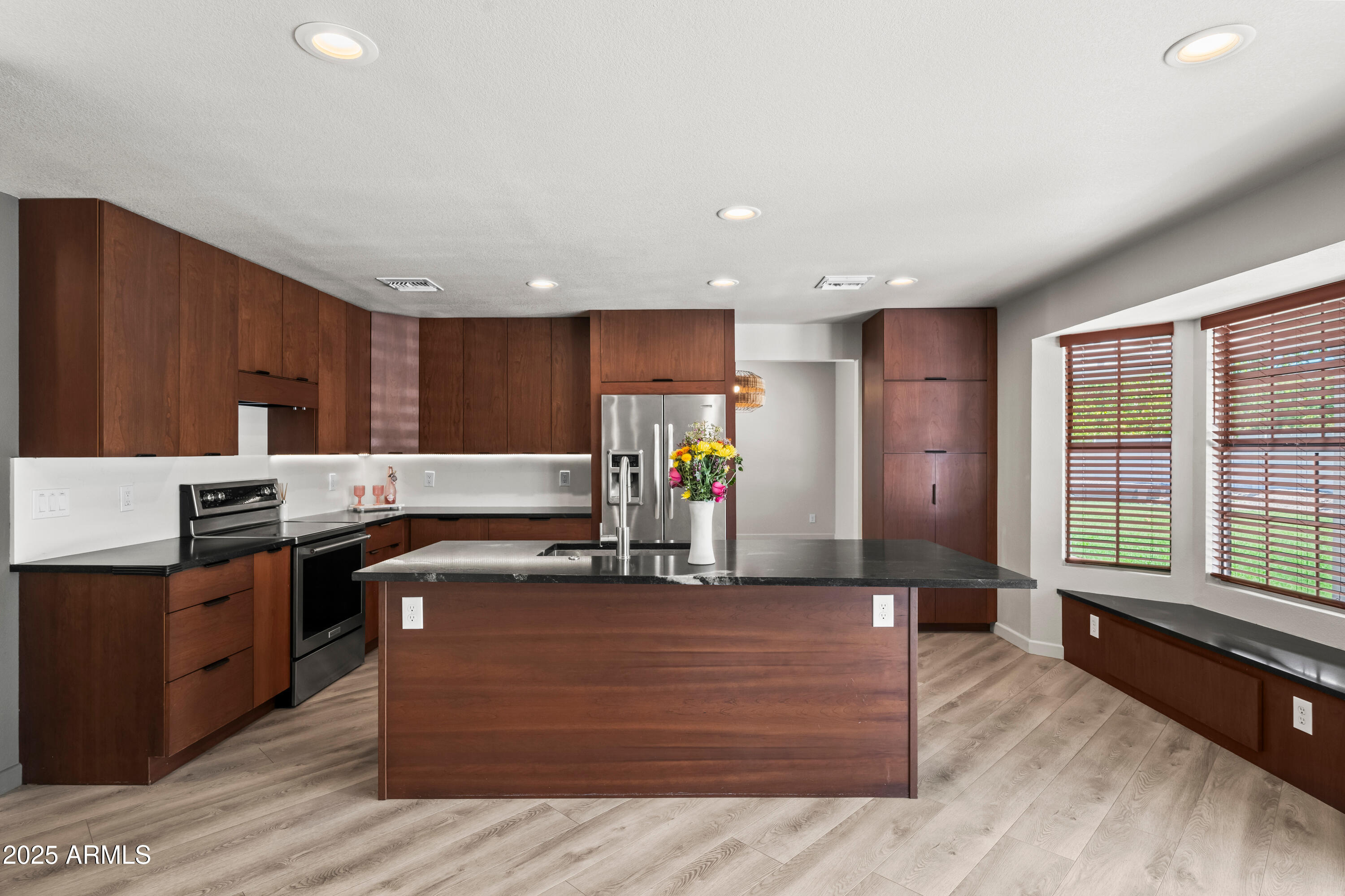 Scottsdale, Arizona 85254, United States, 4 Bedrooms Bedrooms, ,3 BathroomsBathrooms,Residential,Active,195820