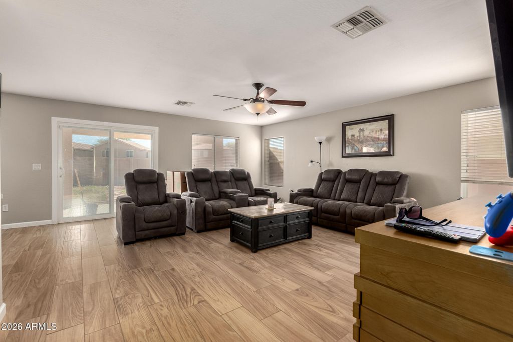 Photo of 885 E Lakeview Drive, San Tan Valley, AZ 85143 (MLS # 6972748)