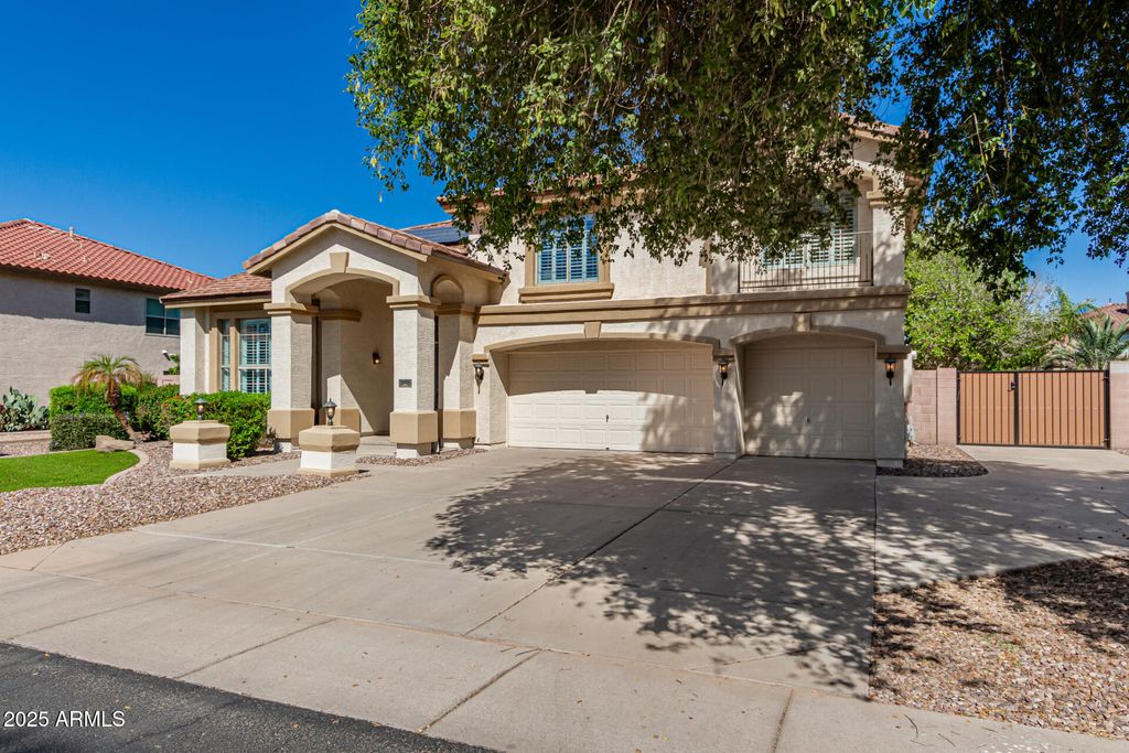 Photo of 1684 E Coconino Drive, Chandler, AZ 85249 (MLS # 6931534)