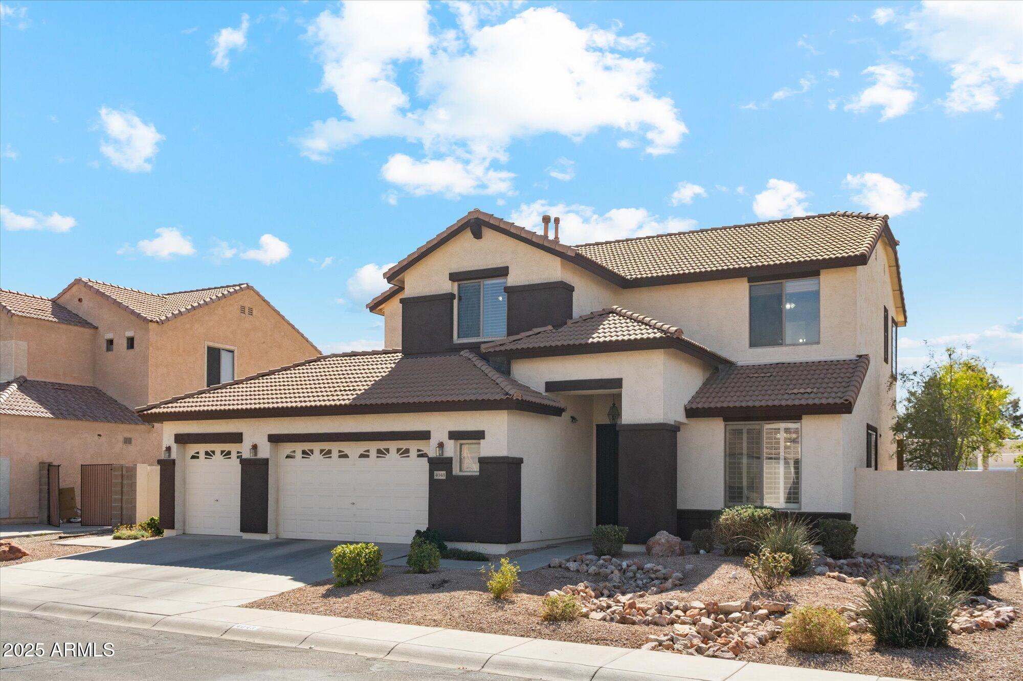 4043 W AIRE LIBRE Avenue