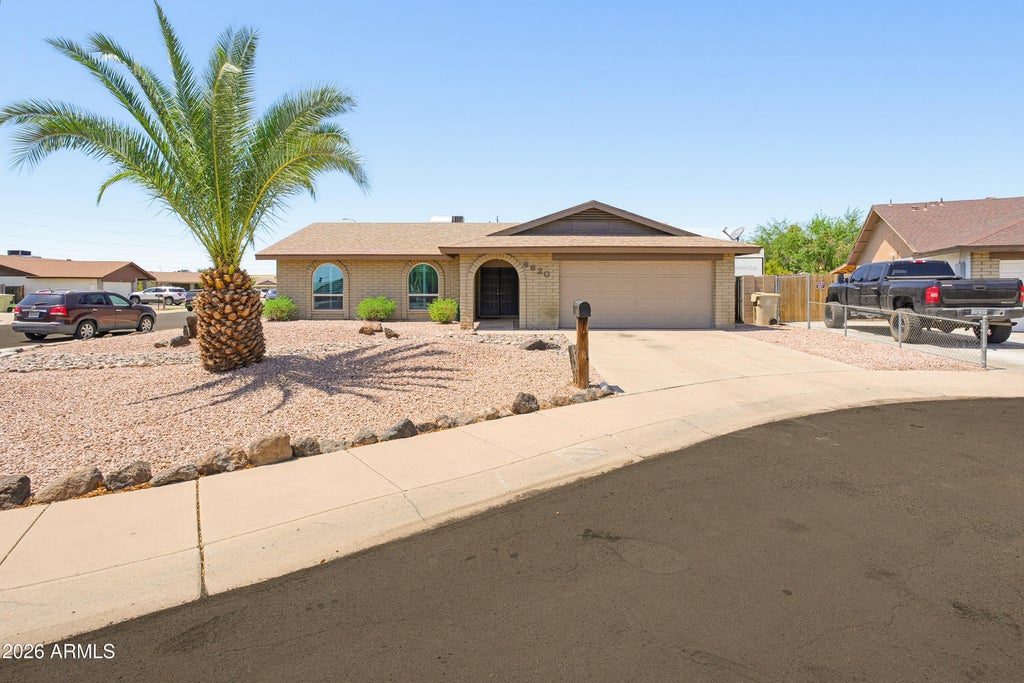 Photo of 6620 W Mercer Lane, Glendale, AZ 85304 (MLS # 7071473)