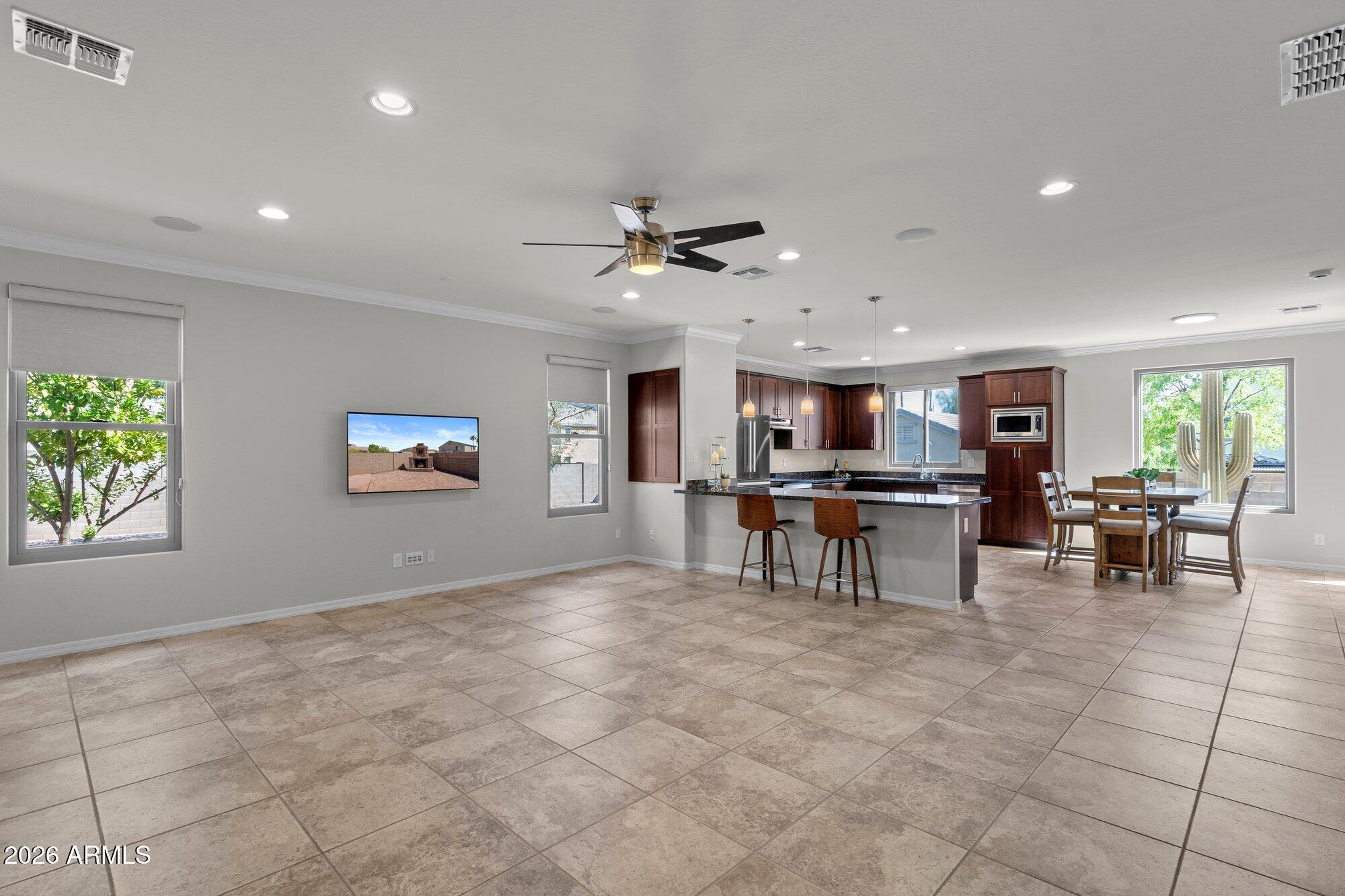 1229 E SHANGRI LA Road
