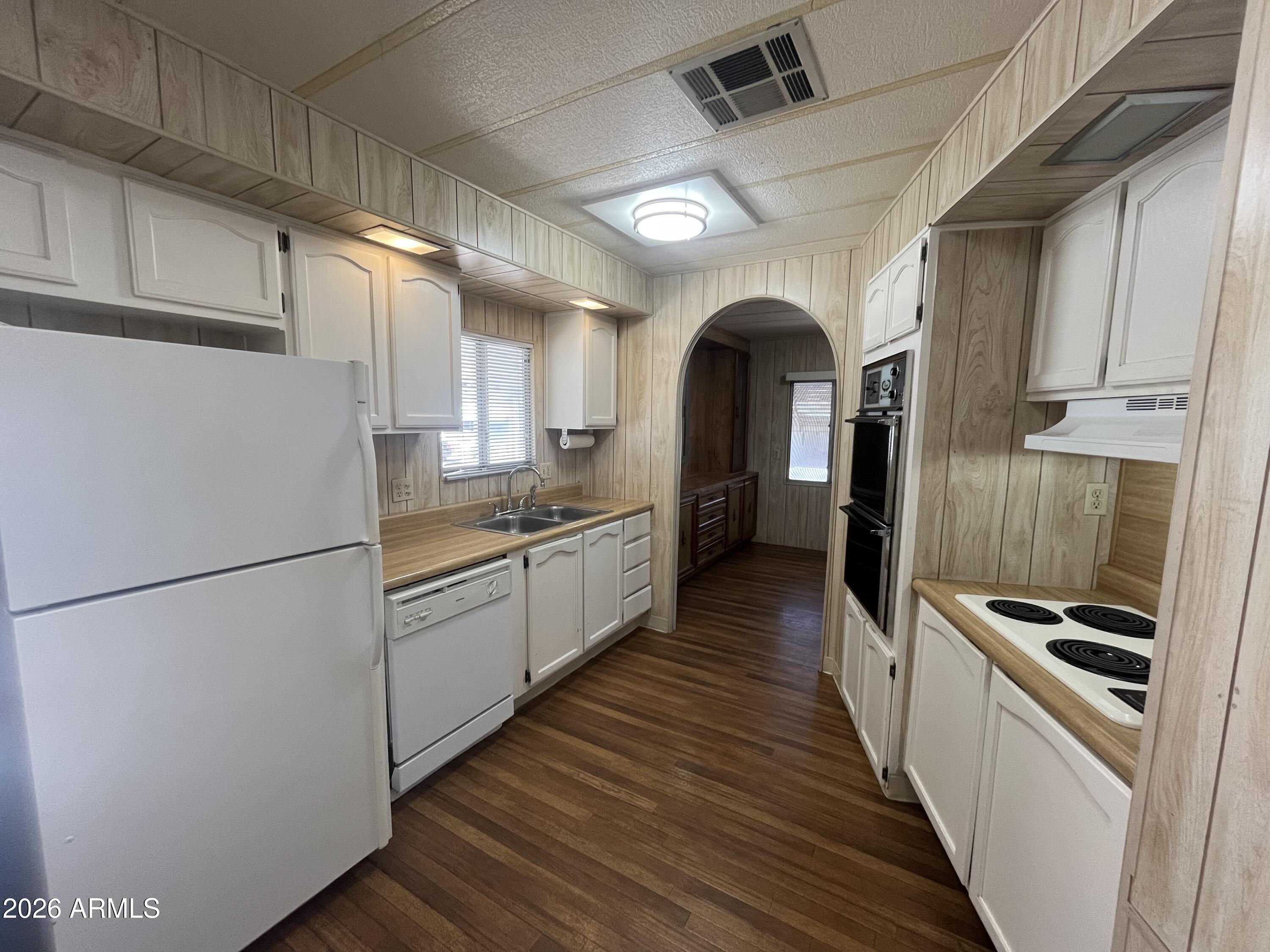 6960 W PEORIA Avenue 74