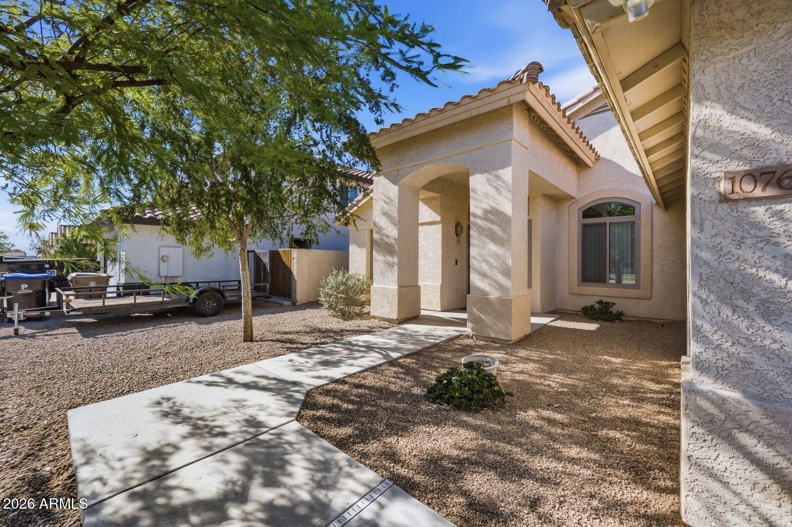 10760 W LOUISE Drive