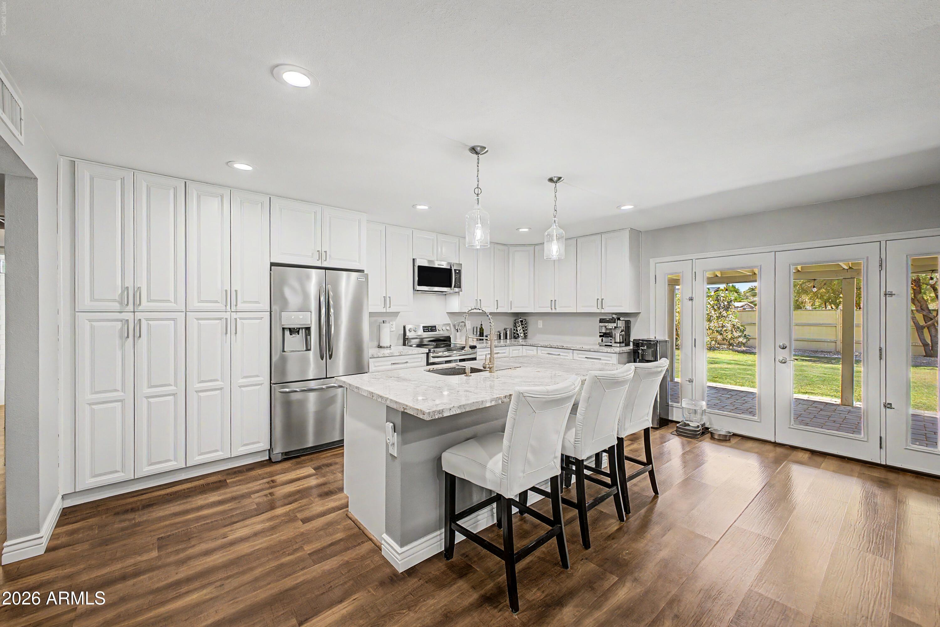 4343 W MOUNTAIN VIEW Road