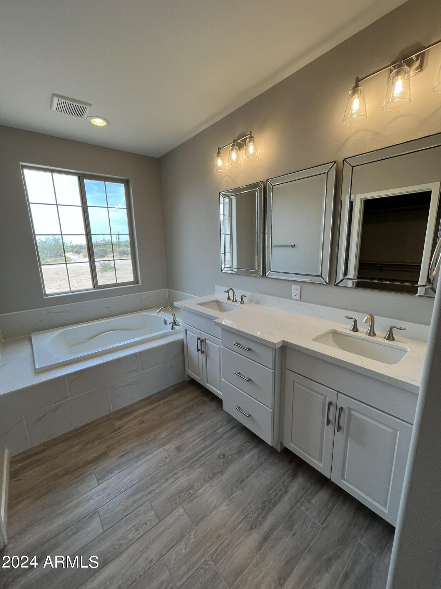 Photo 7 of 20 of 17408 E WINDSTONE Trail house
