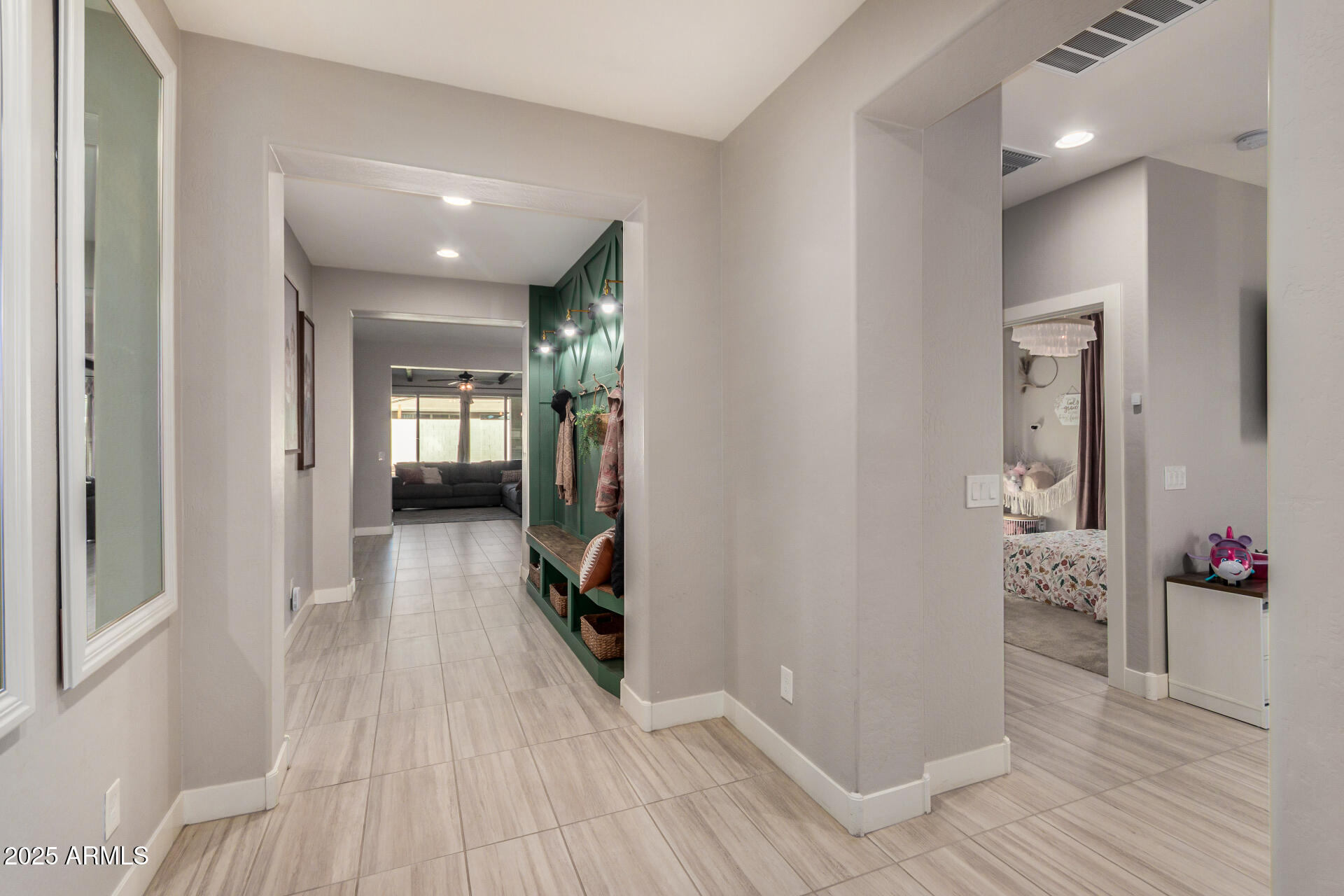 23098 E CAMINA PLATA --