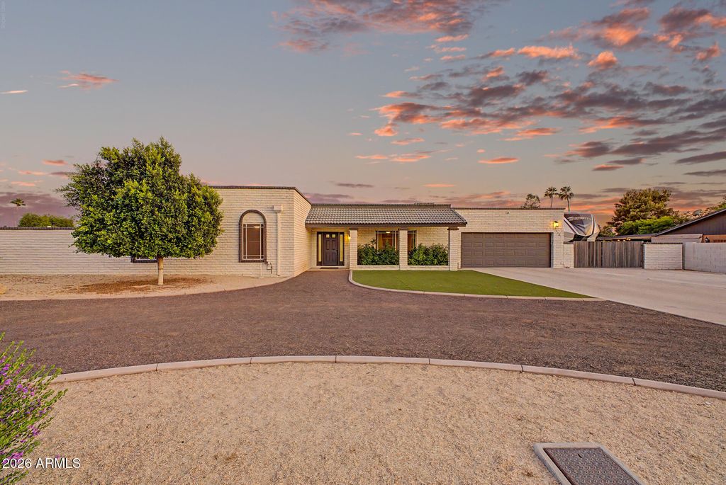 Photo of 7115 W John Cabot Road, Glendale, AZ 85308 (MLS # 7024357)