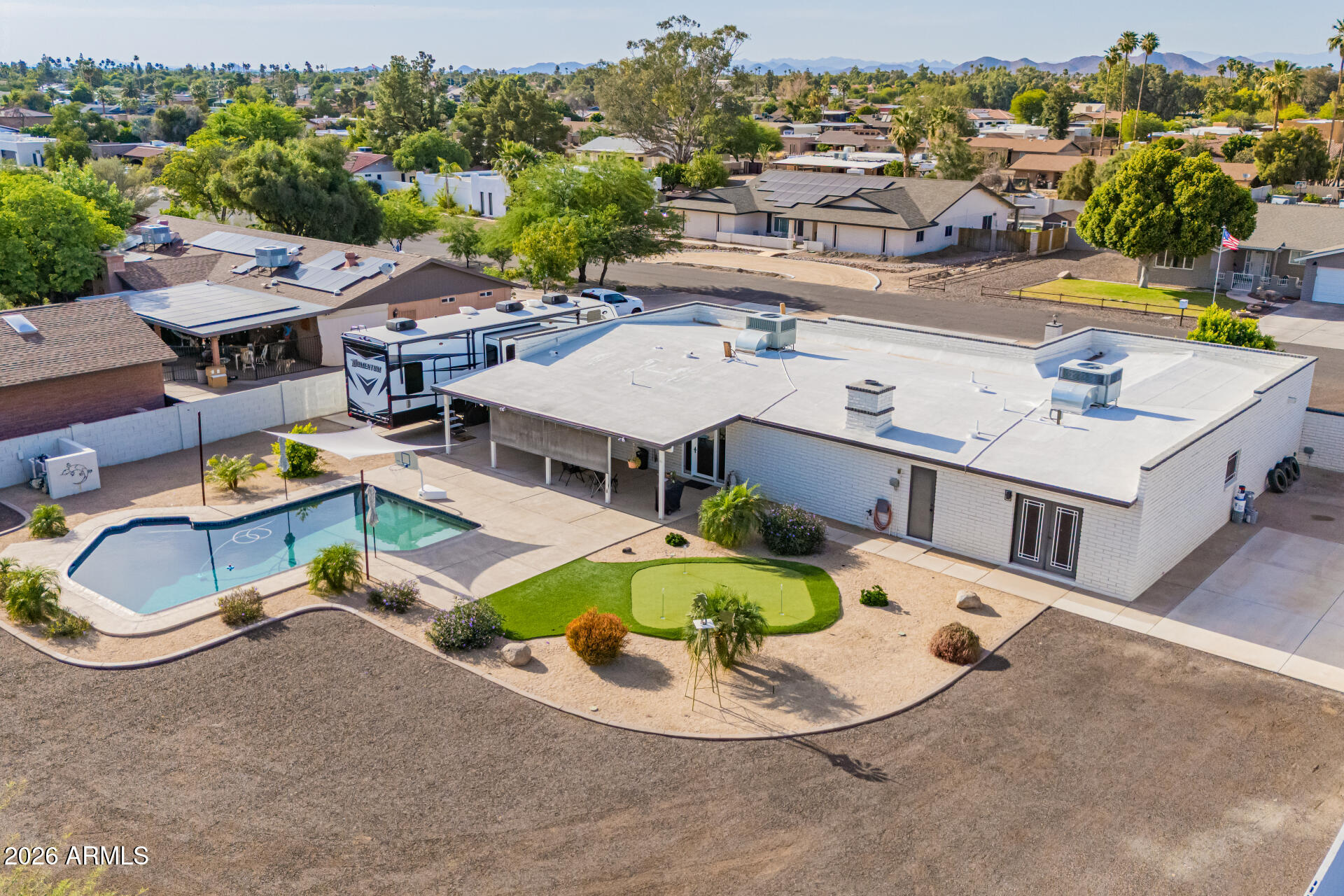 7115 W JOHN CABOT Road
