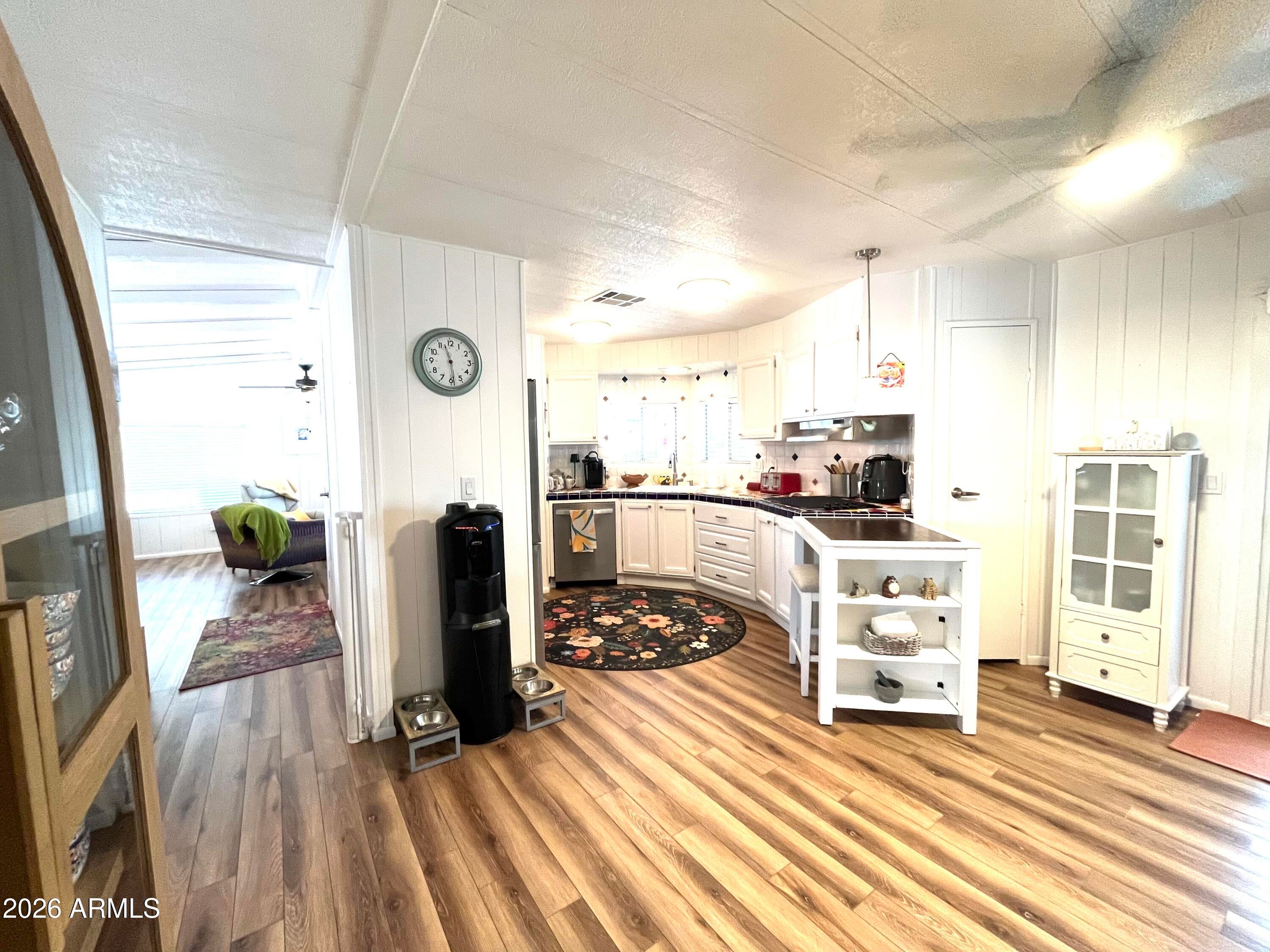 6960 W PEORIA Avenue 75