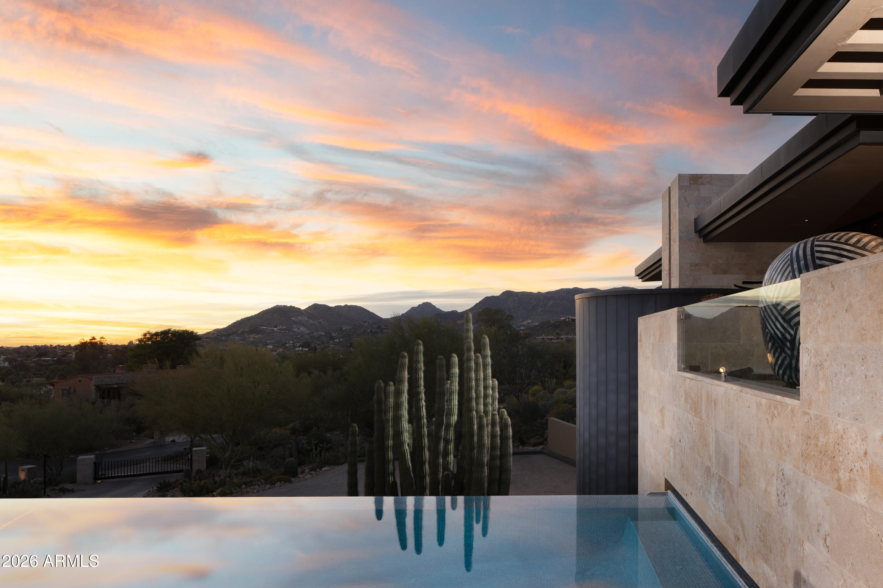 PARADISE VALLEY ESTATES - Residential