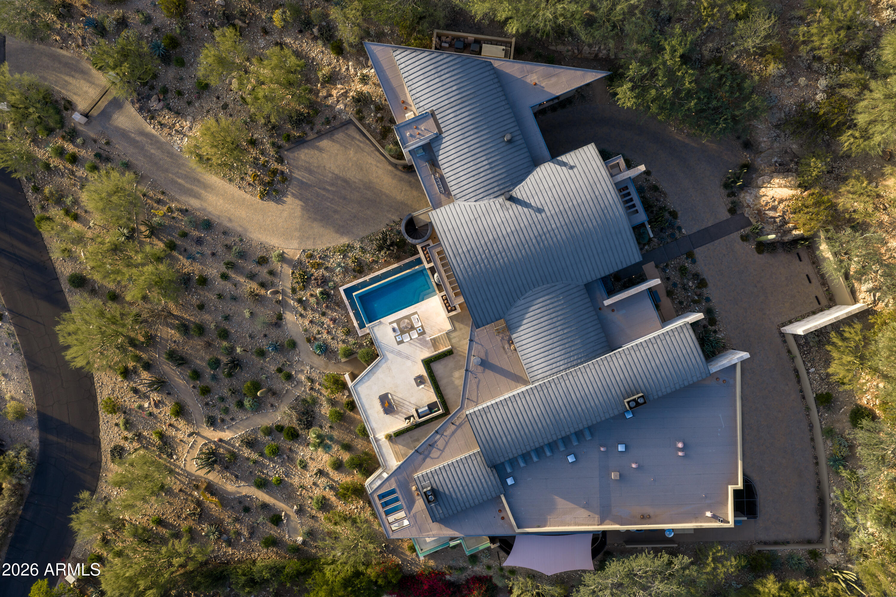 PARADISE VALLEY ESTATES - Residential