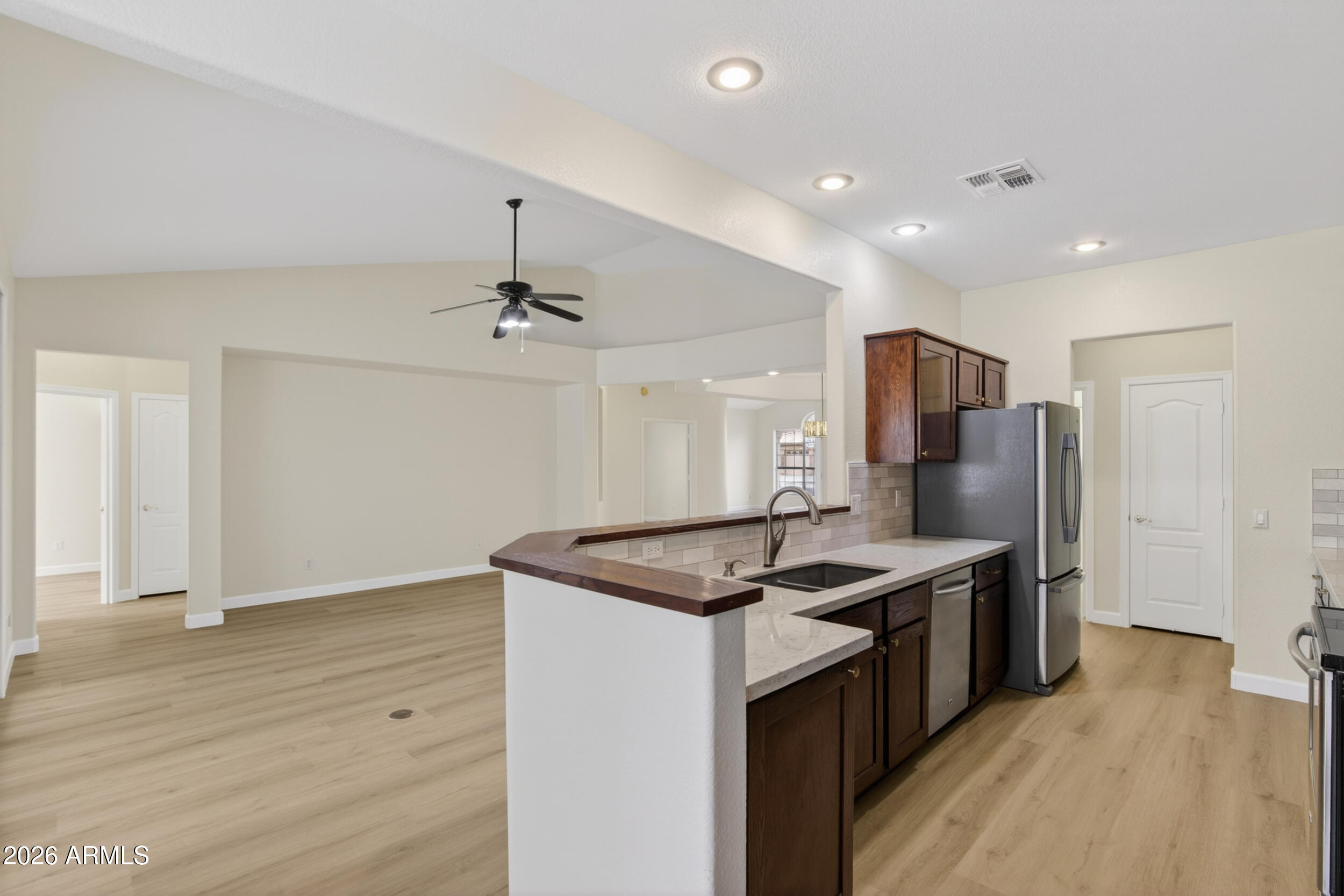 PINEVIEW UNIT ONE LOT 1-97 TR D-G - Residential