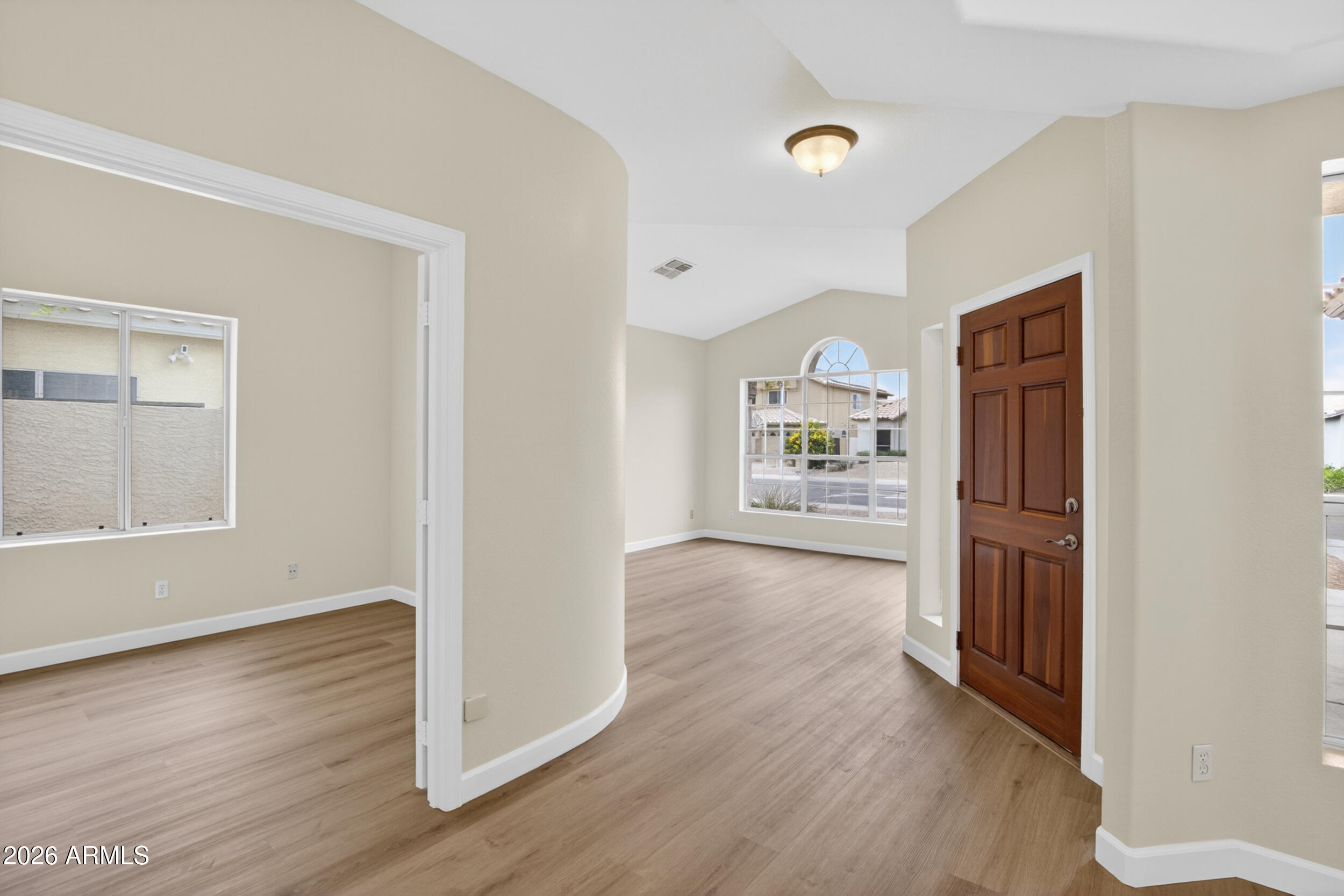 5372 W LINDA Lane