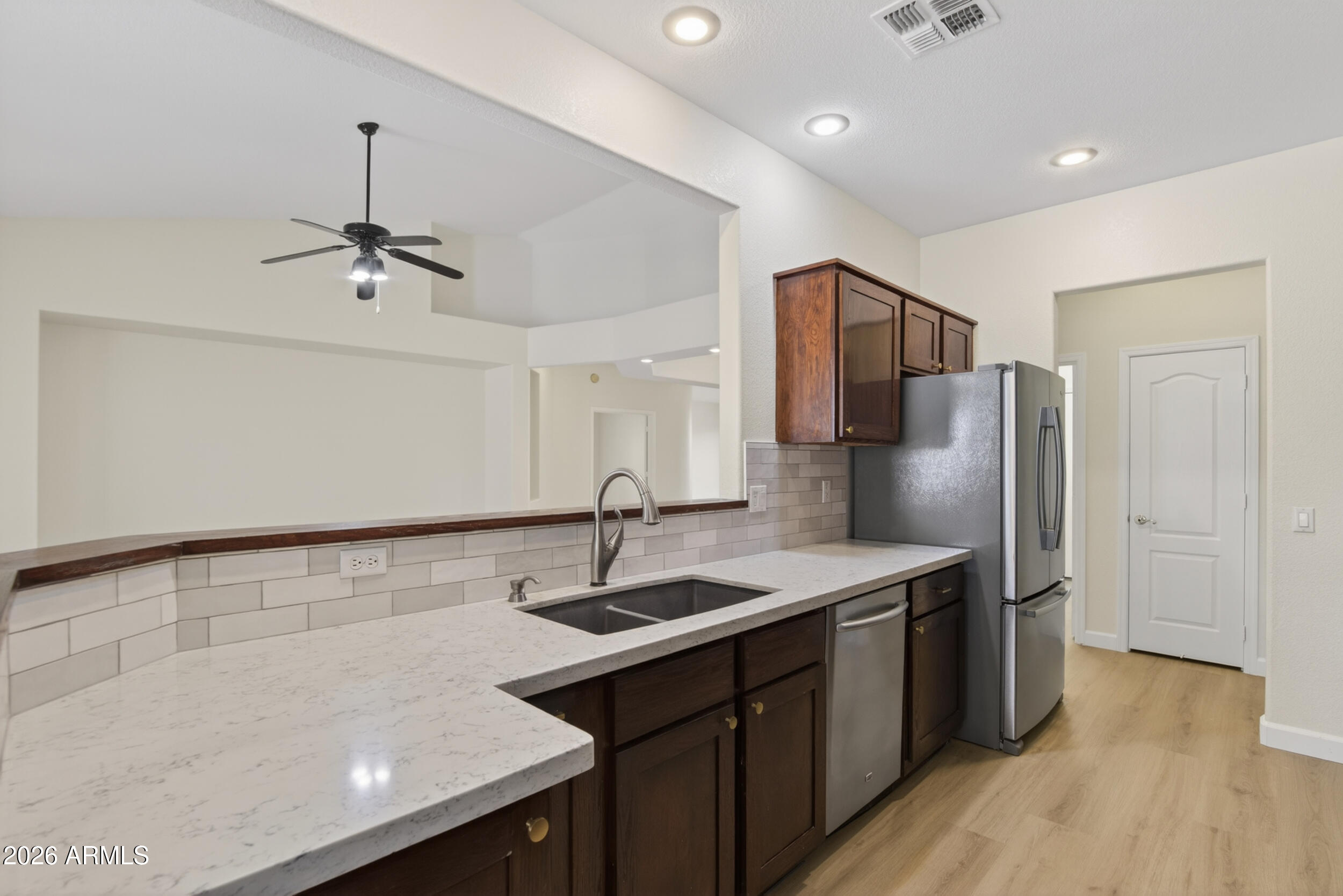 PINEVIEW UNIT ONE LOT 1-97 TR D-G - Residential