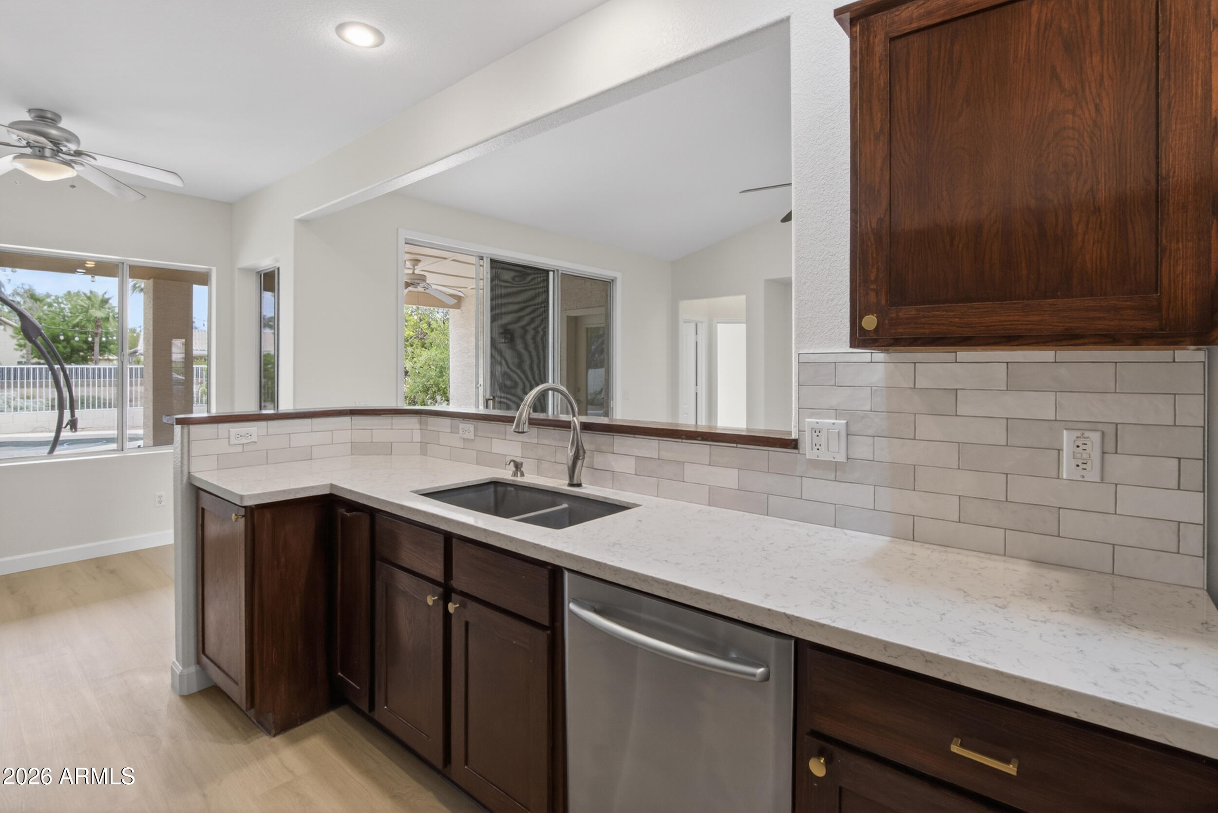 PINEVIEW UNIT ONE LOT 1-97 TR D-G - Residential