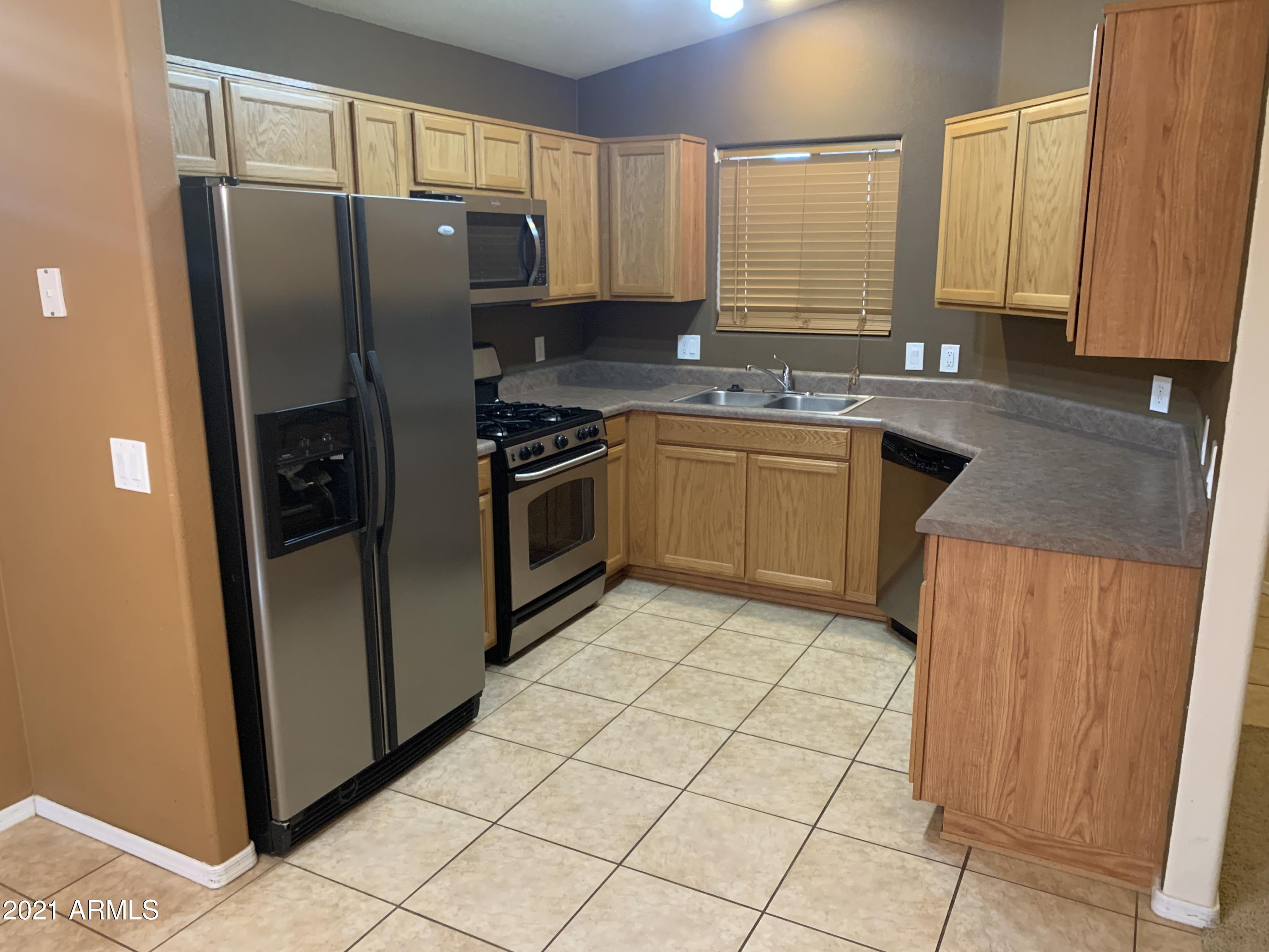 HOLIDAY AT PUEBLO DEL SOL PHASE 3 AMD - Residential Lease