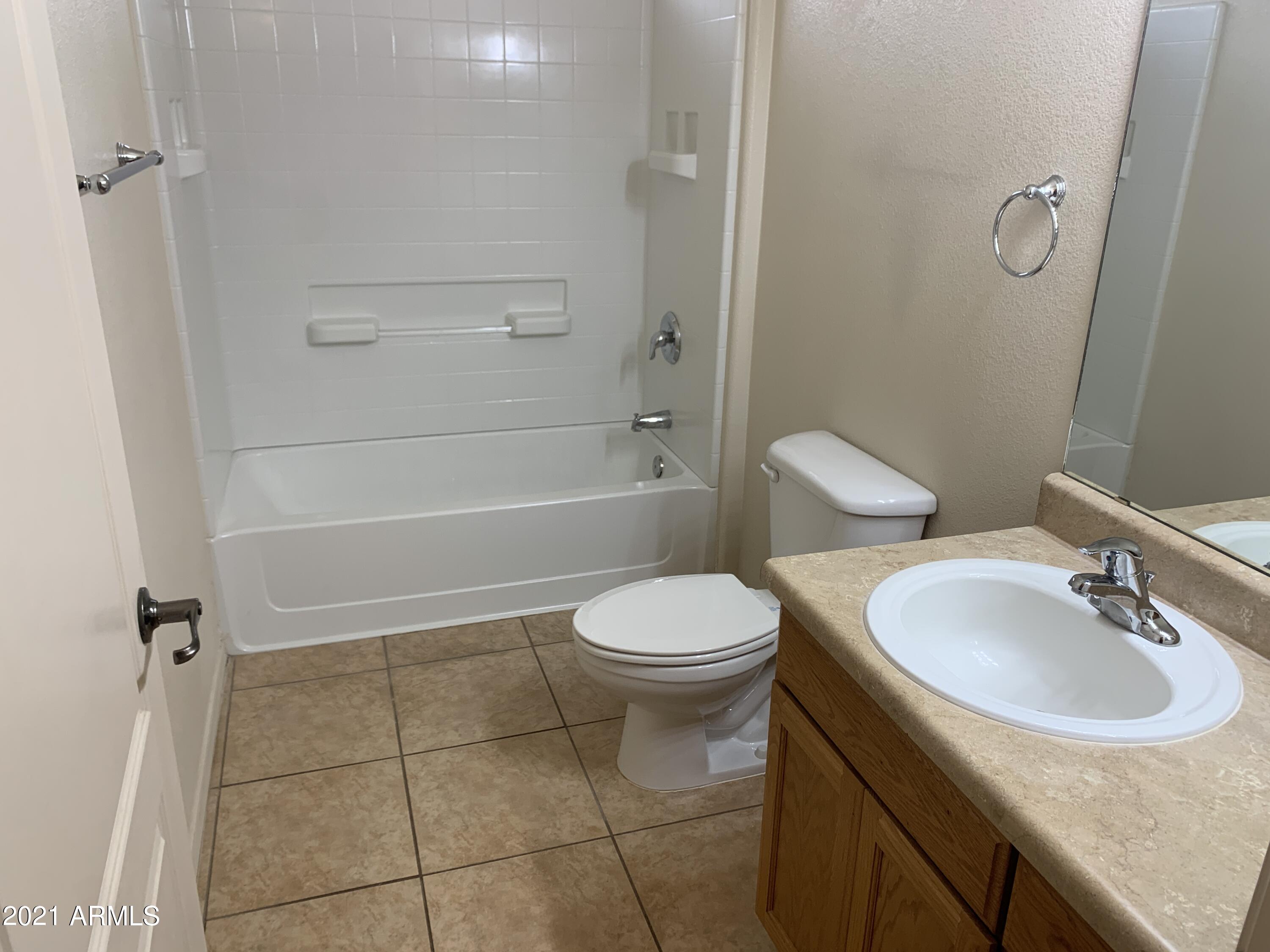 HOLIDAY AT PUEBLO DEL SOL PHASE 3 AMD - Residential Lease