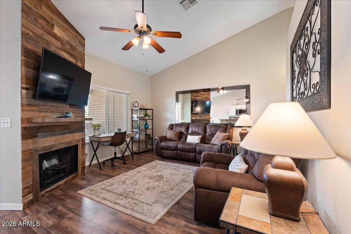 5230 E BROWN Road 269