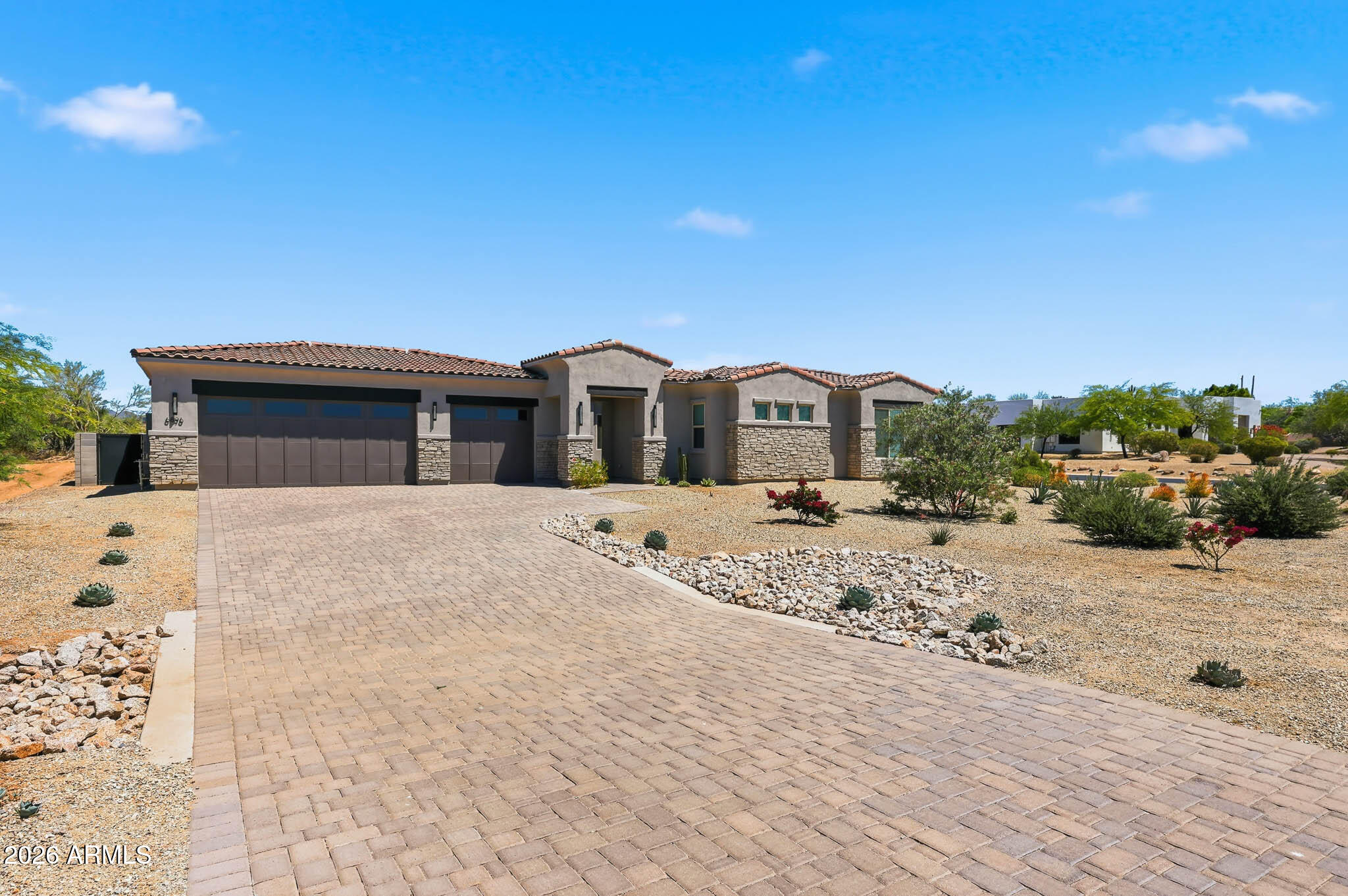 6896 E LOMAS VERDES Drive