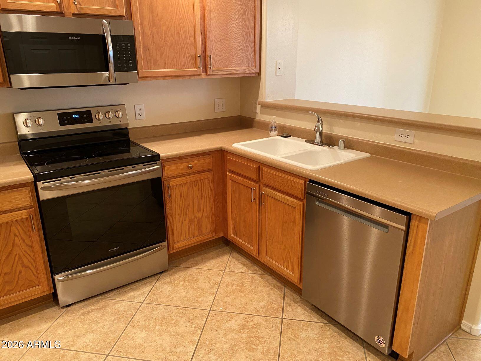 19700 N 76TH Street 2045