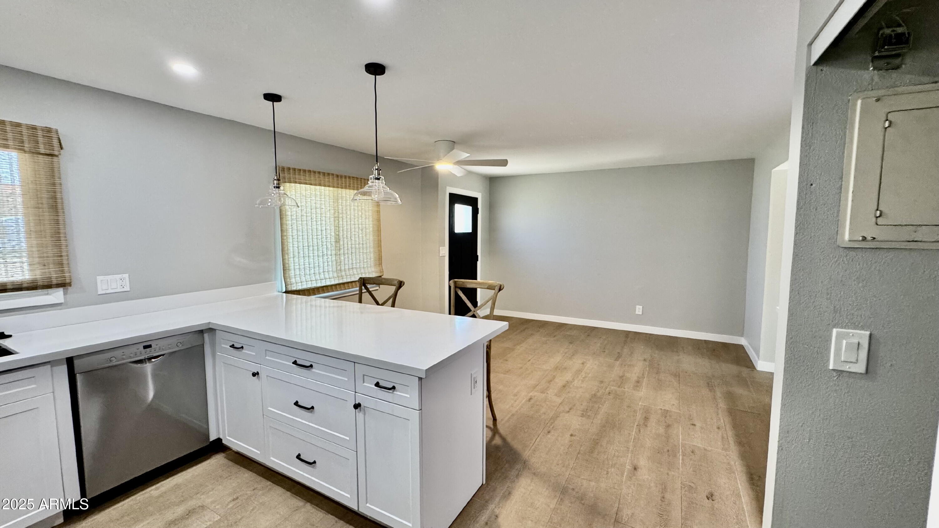 8516 E MCDONALD Drive