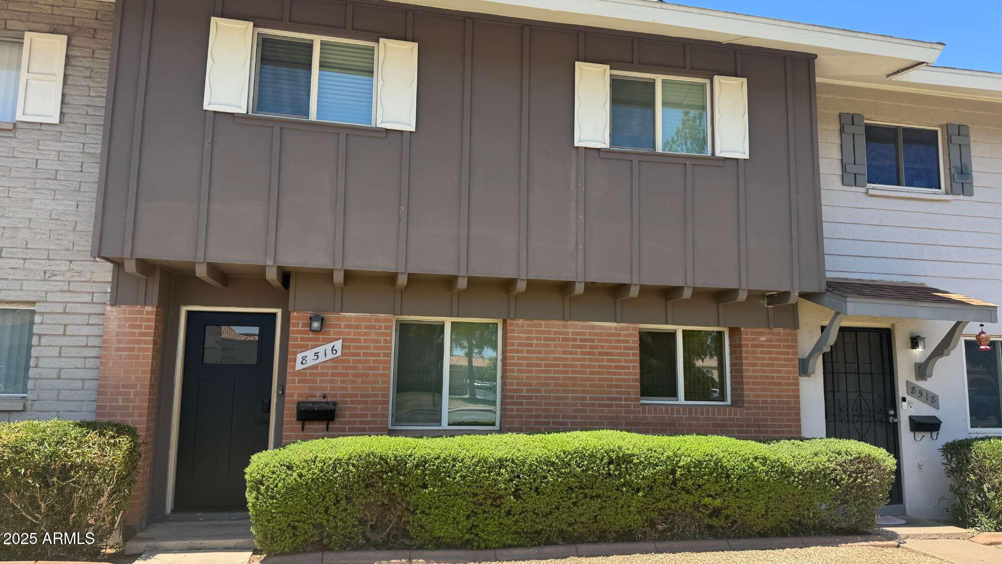 8516 E MCDONALD Drive