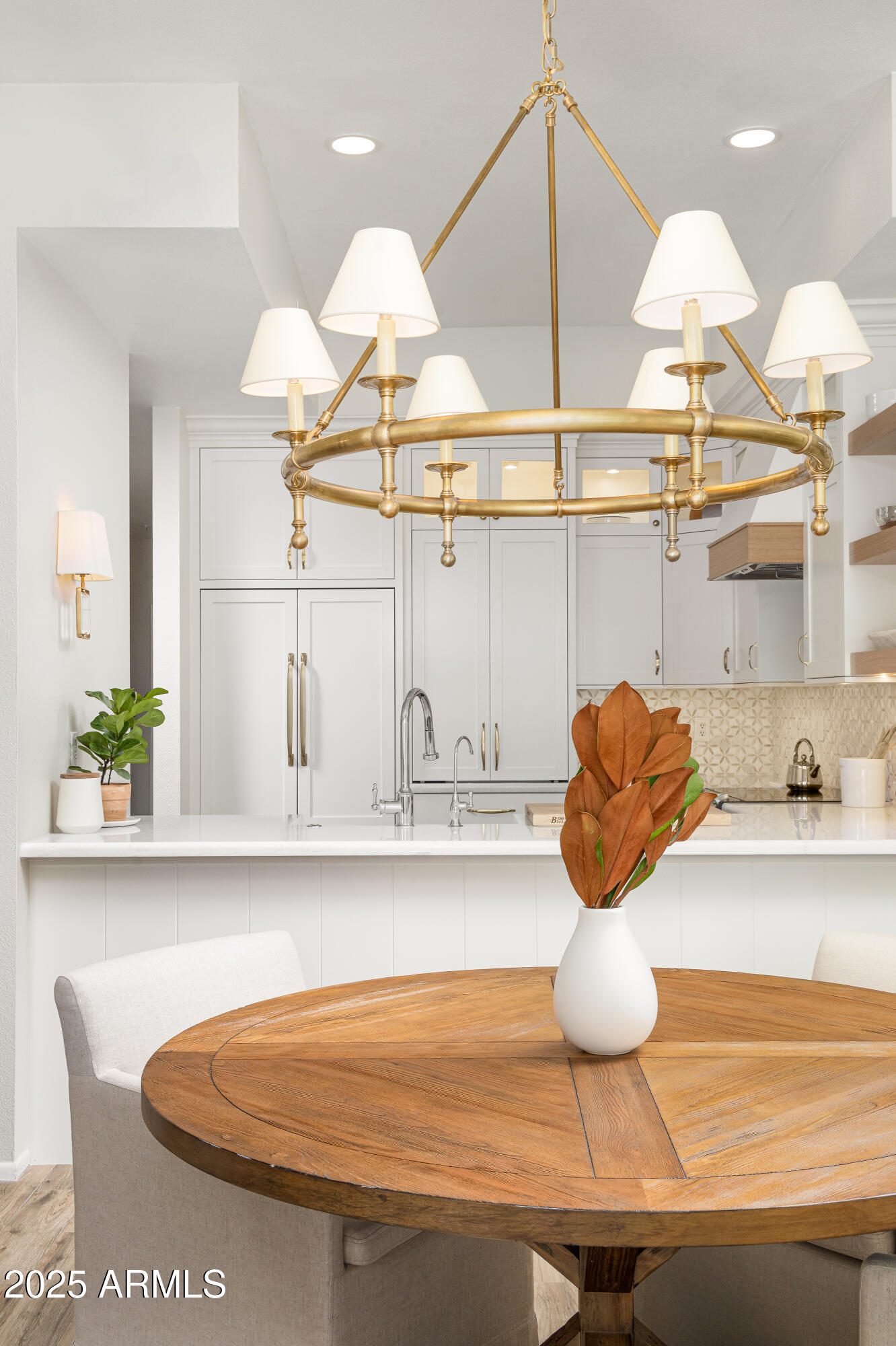 8270 N HAYDEN Road 2011