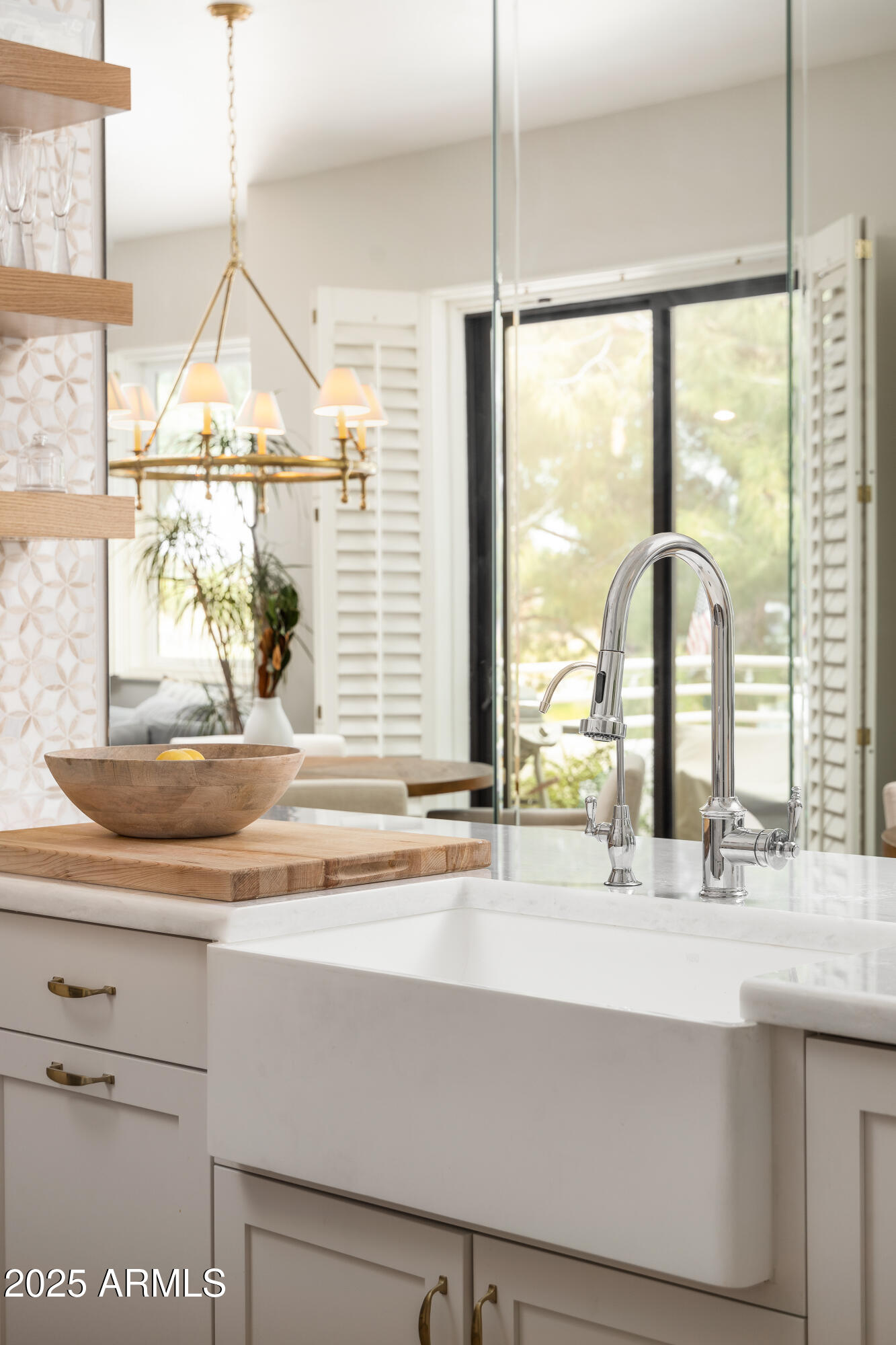 8270 N HAYDEN Road 2011