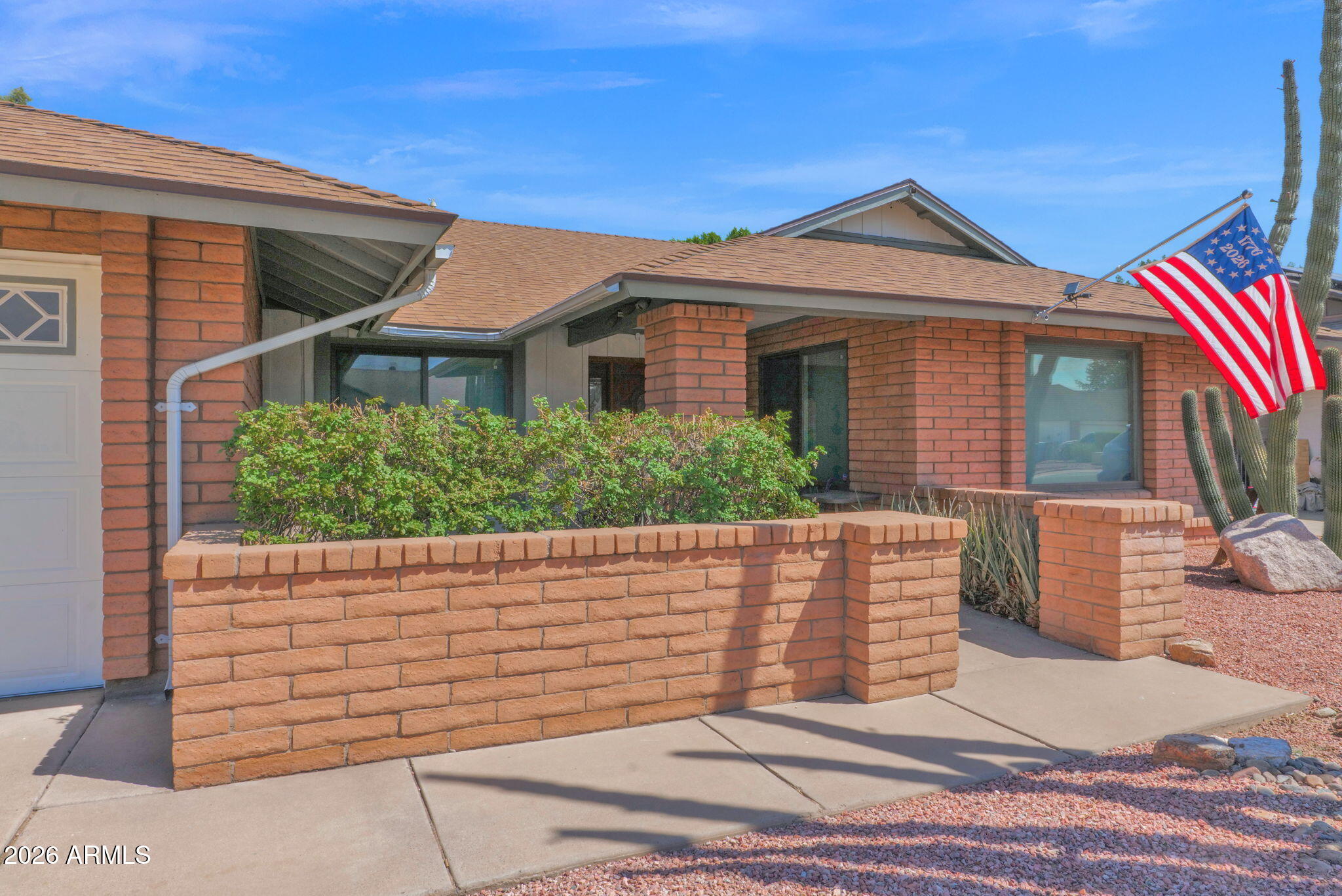 4338 W MICHELLE Drive