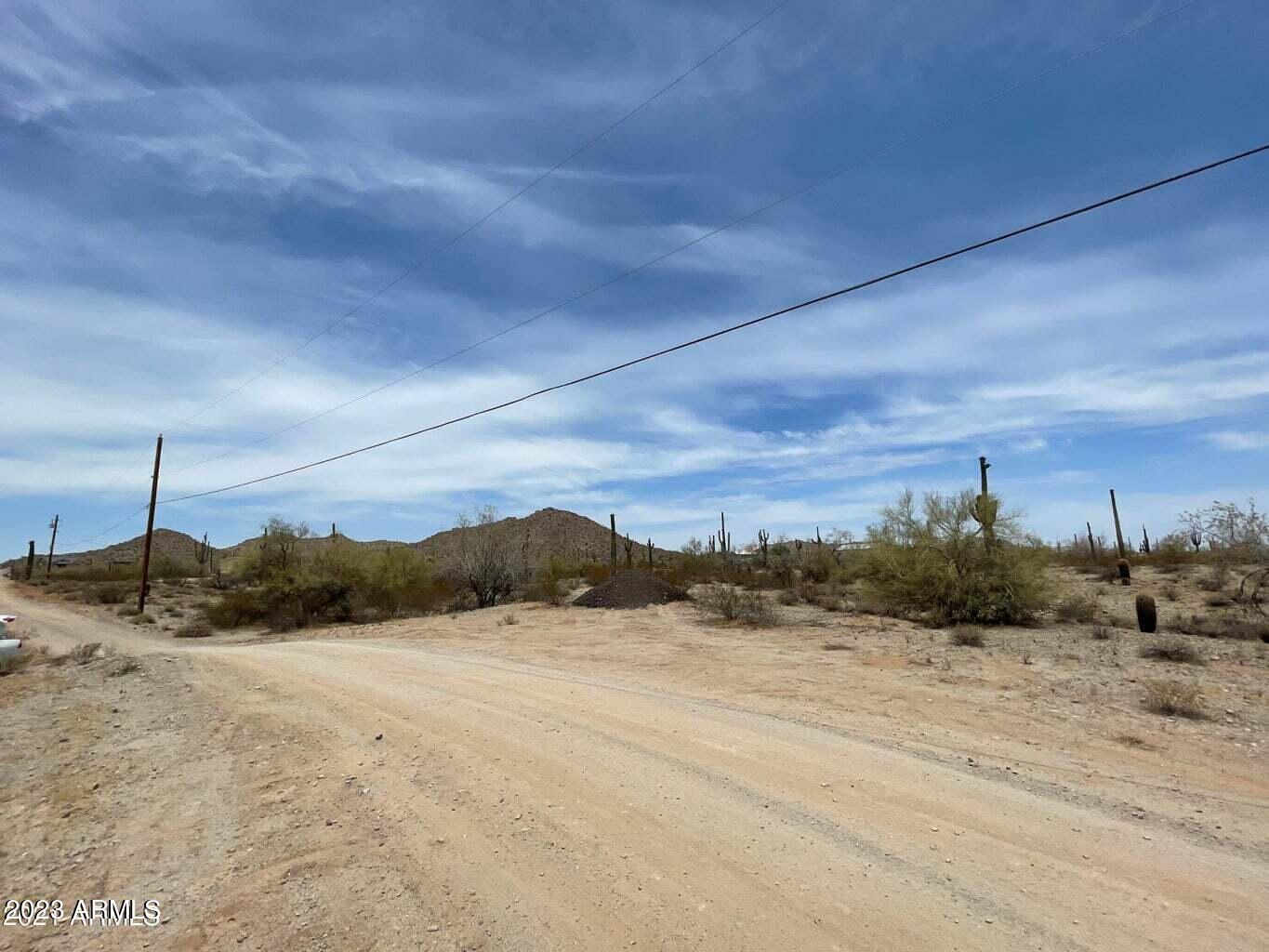 5052 W ADOBE DAM Road -