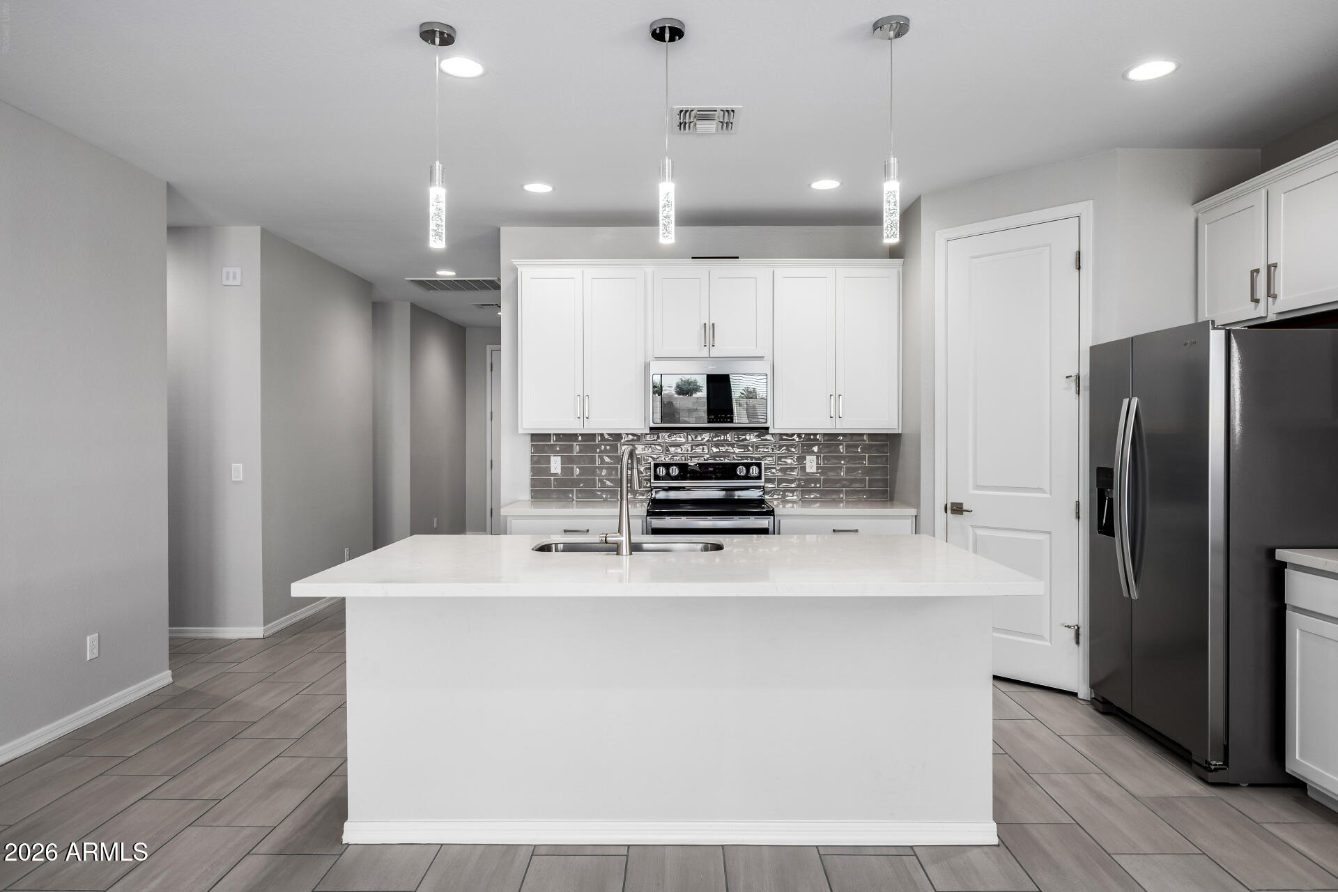 35786 W SANTA MONICA Avenue