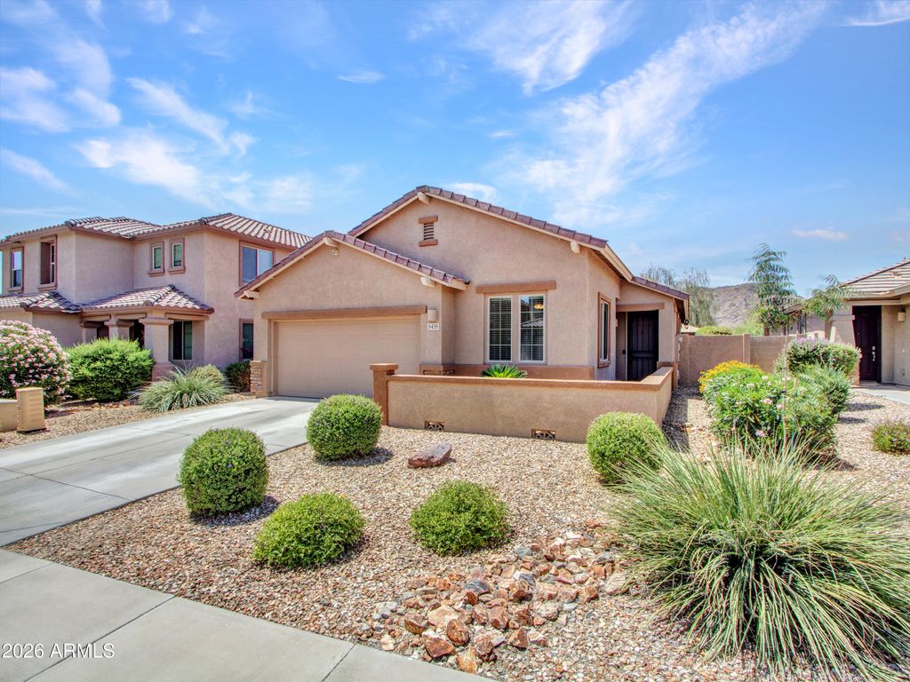 Photo of 5435 W Fetlock Trail, Phoenix, AZ 85083 (MLS # 7031235)