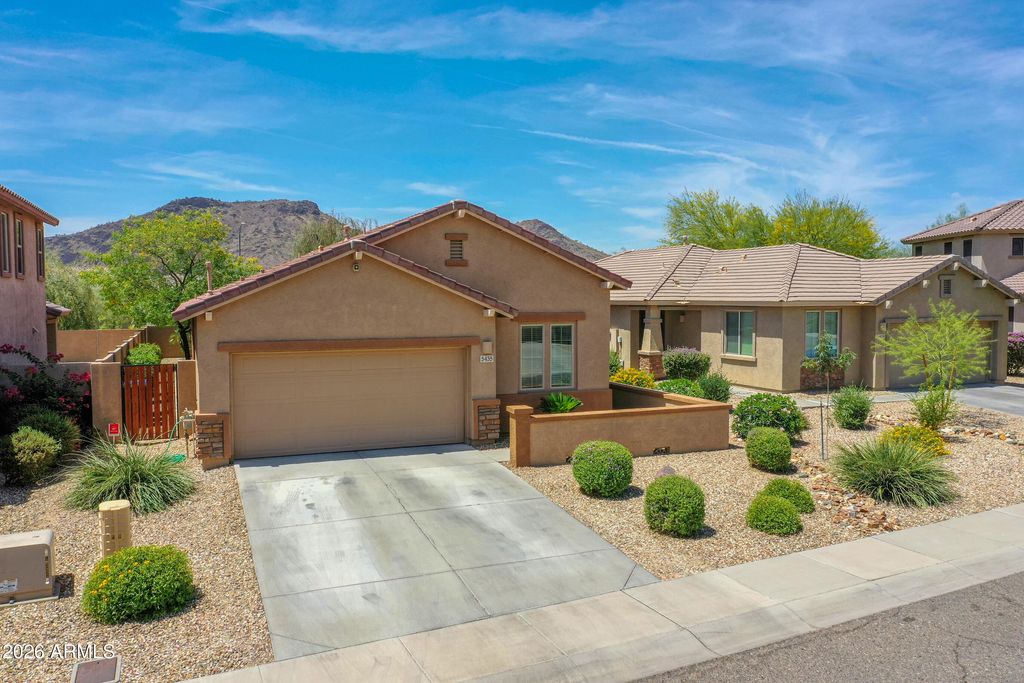 Photo of 5435 W Fetlock Trail, Phoenix, AZ 85083 (MLS # 7031235)