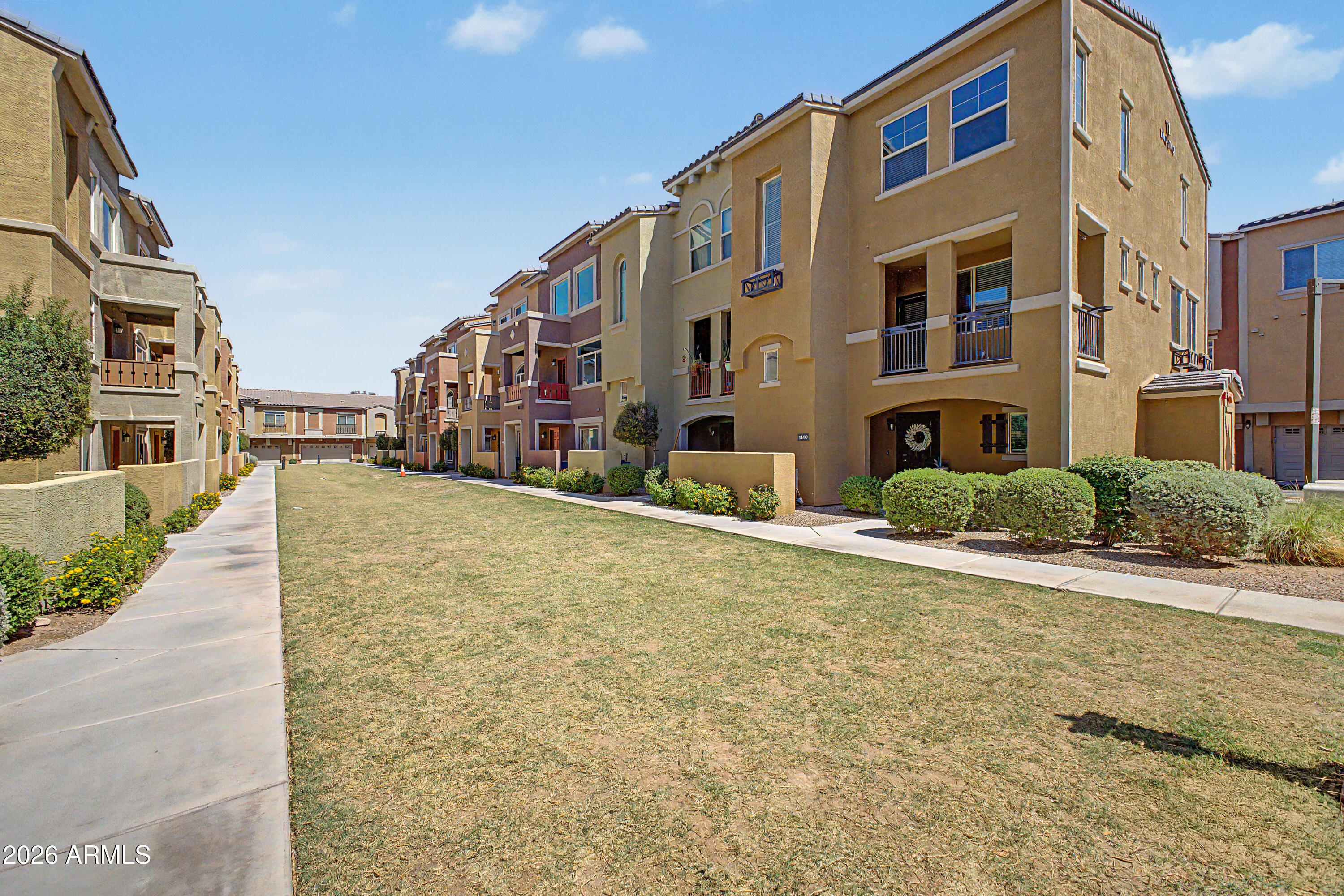 240 W JUNIPER Avenue 1140