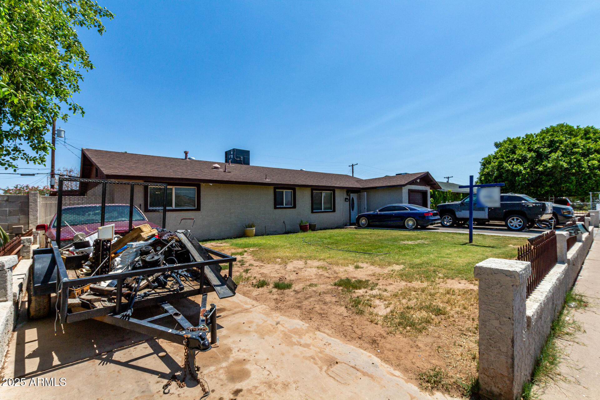 6063 W EARLL Drive