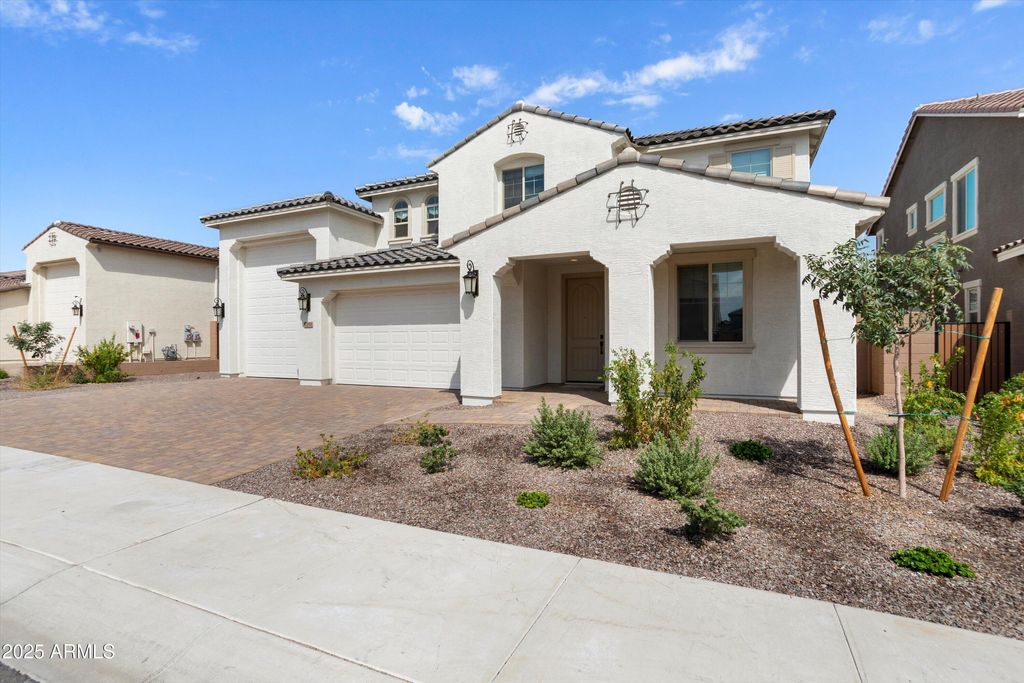 Photo of 17818 W Vermont Avenue, Litchfield Park, AZ 85340 (MLS # 6920374)