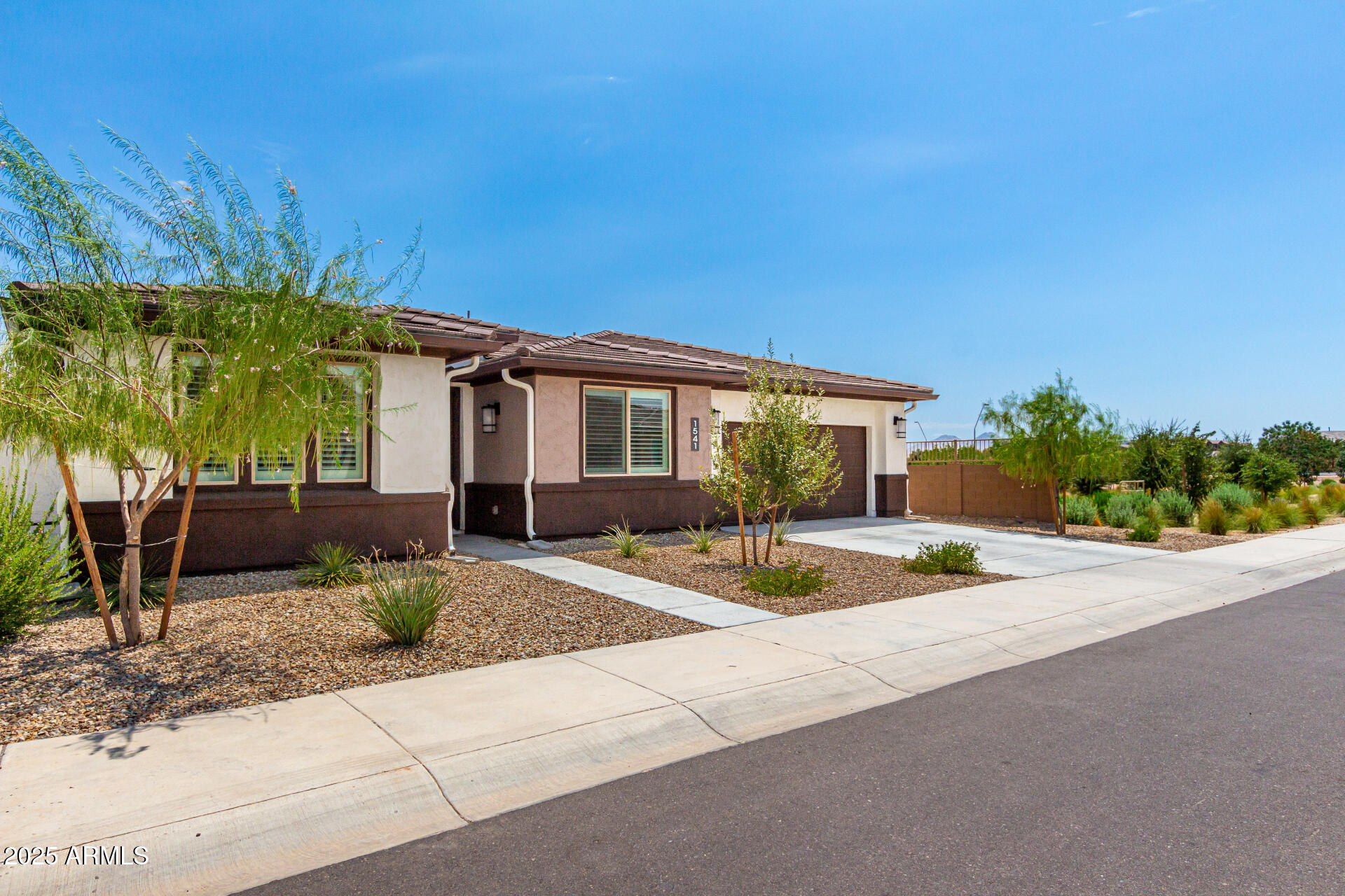 Homes for Sale in Queen Creek Arizona 4 1541 W CAMINA BUENA Vista