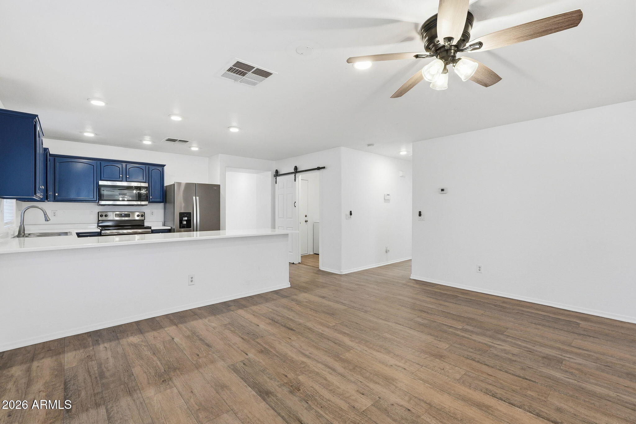 45542 W GUILDER Avenue