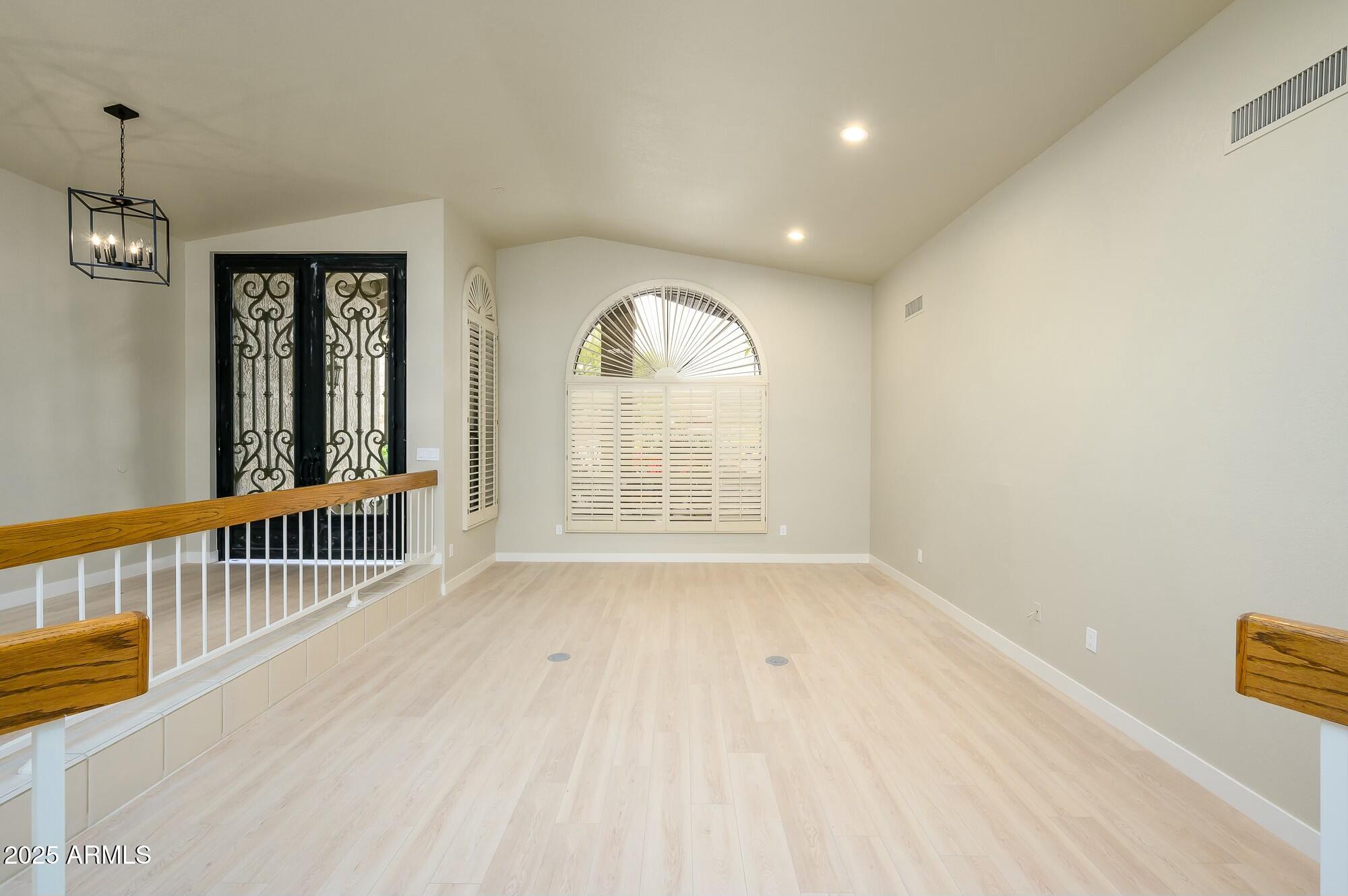 8209 E DEL CRISTAL Drive