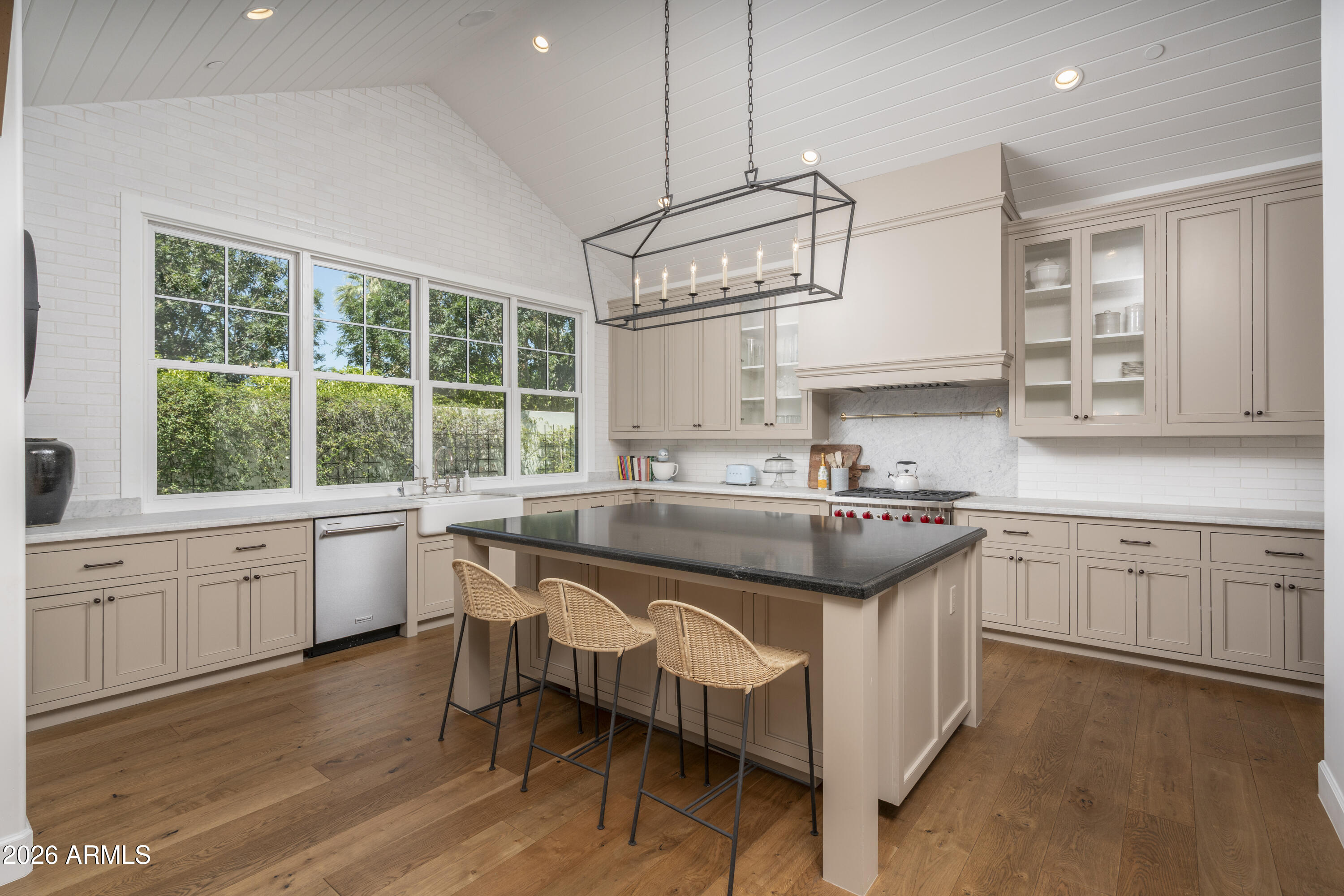 3714 E SELLS Drive