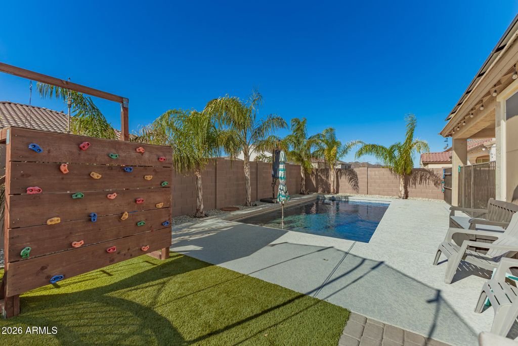 Photo of 7057 W Bajada Road, Peoria, AZ 85383 (MLS # 6988291)