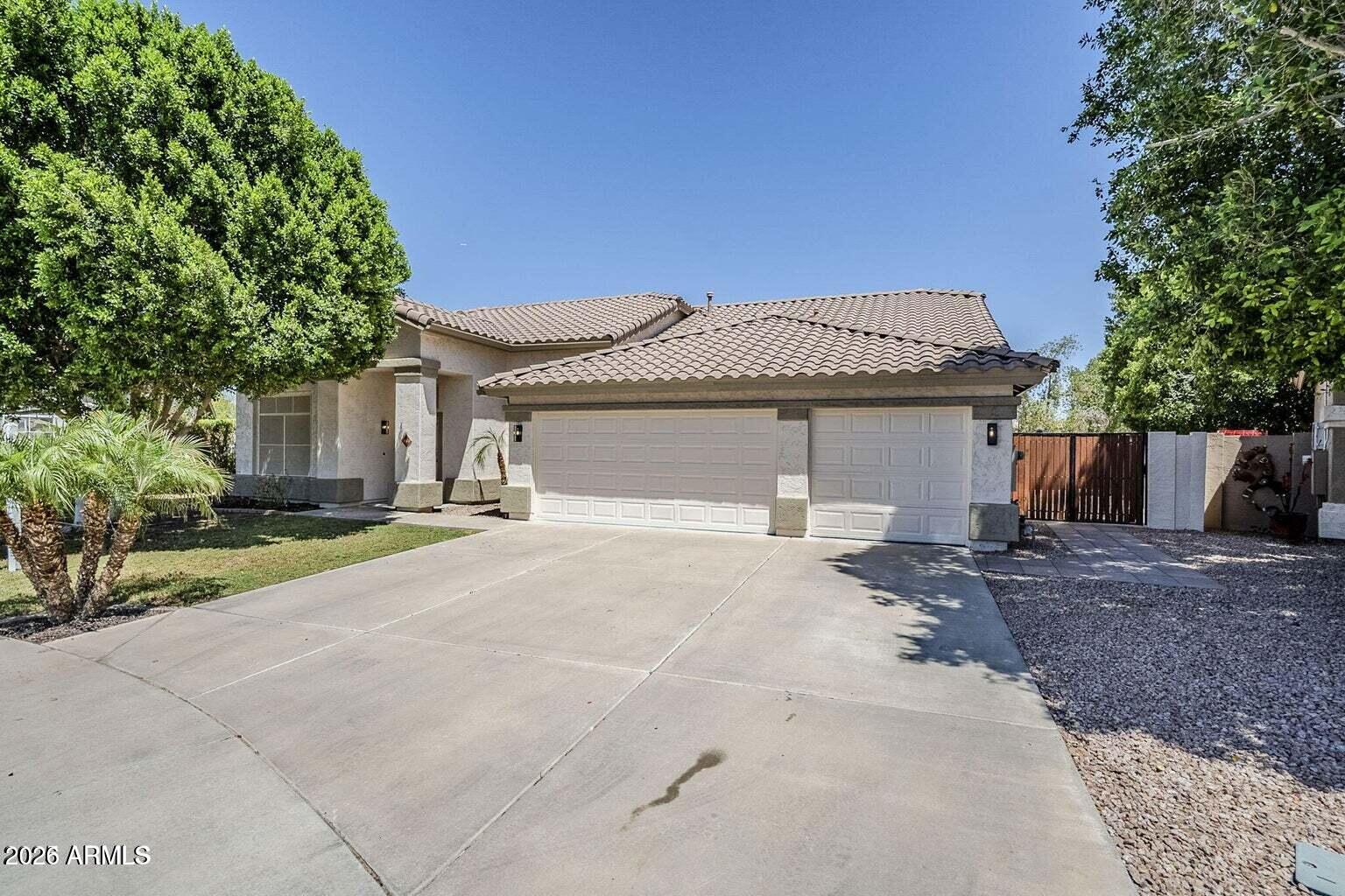 1001 N QUAIL Lane