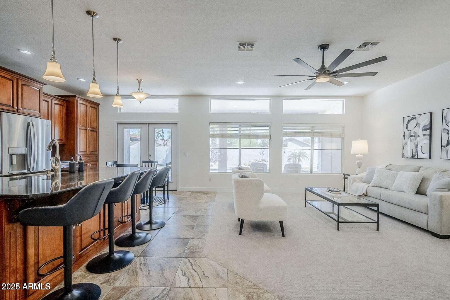 1001 N QUAIL Lane