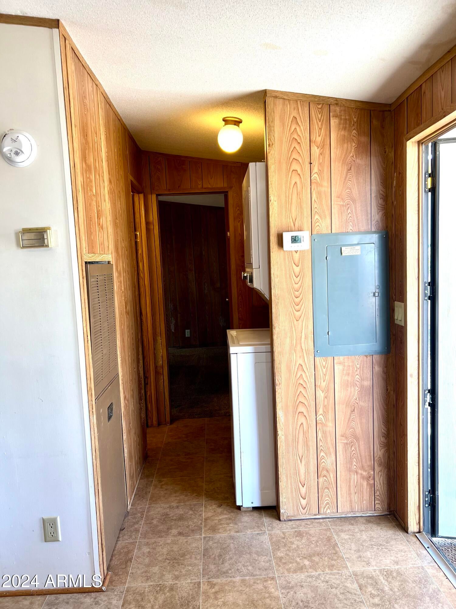 535 S ALMA SCHOOL Road 21