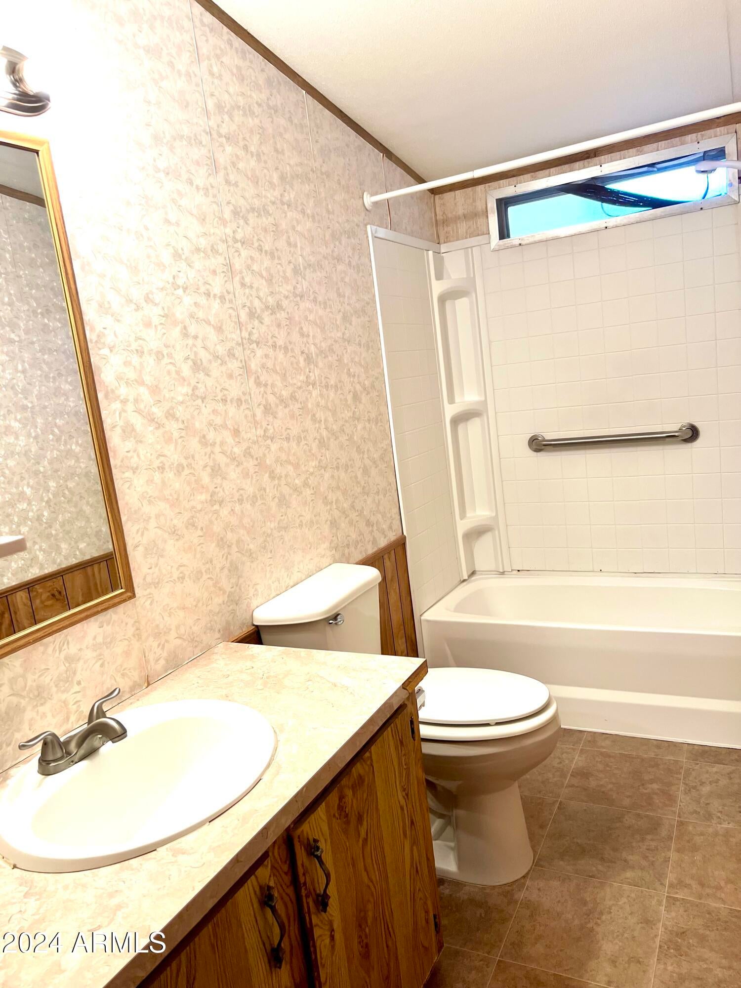 535 S ALMA SCHOOL Road 21