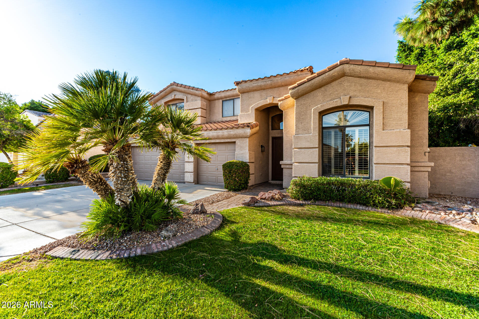 714 W DESERT BROOM Drive