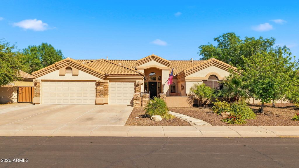 Photo of 2053 S Red Rock Court, Gilbert, AZ 85295 (MLS # 7001833)