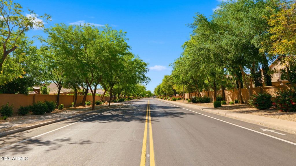 Photo of 2053 S Red Rock Court, Gilbert, AZ 85295 (MLS # 7001833)